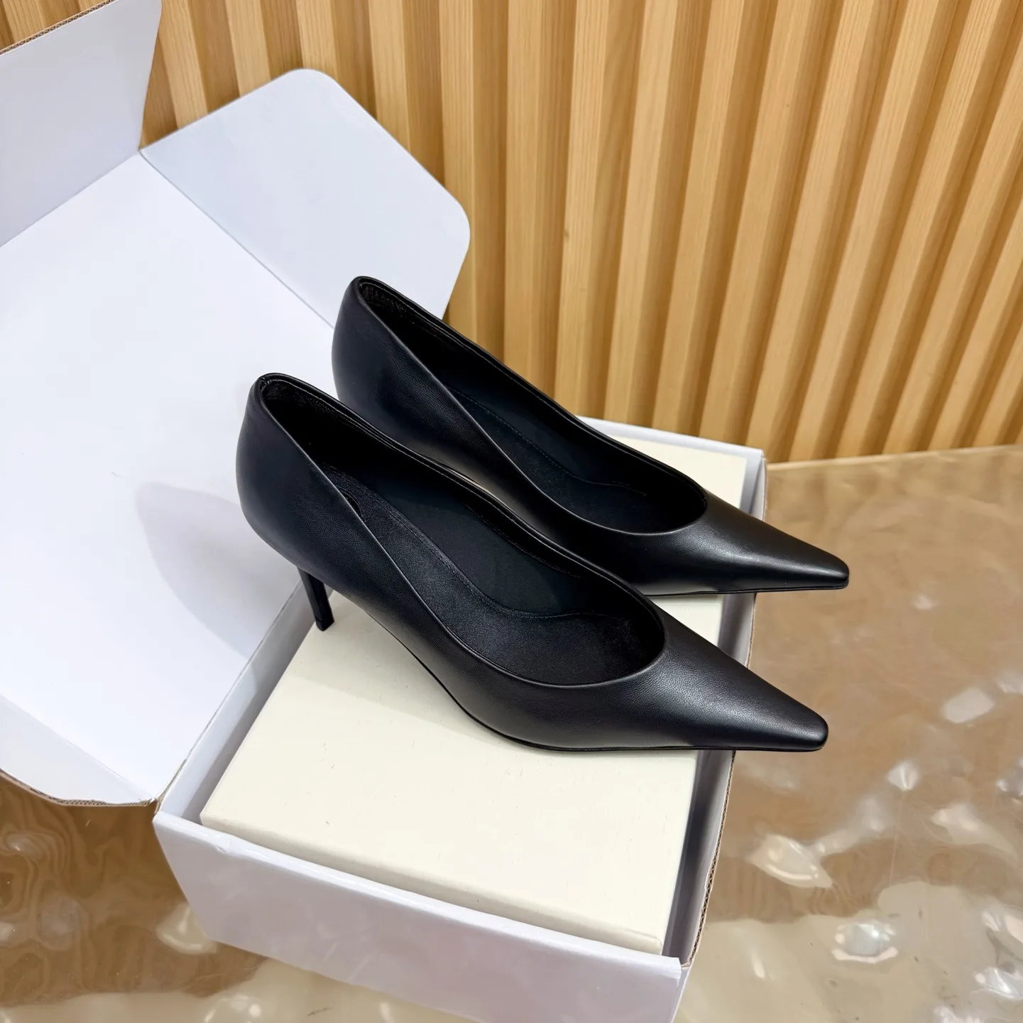 QuickDry Saint Laurent Leather Shoes 4612
