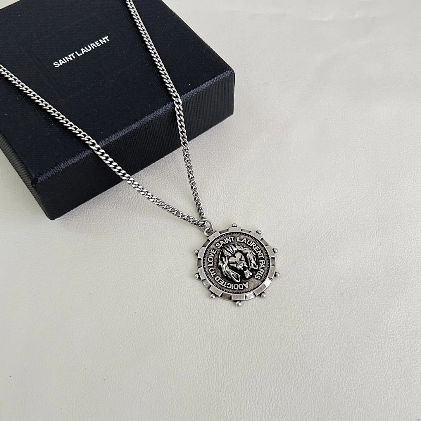 Snug Saint Laurent Necklace 4619