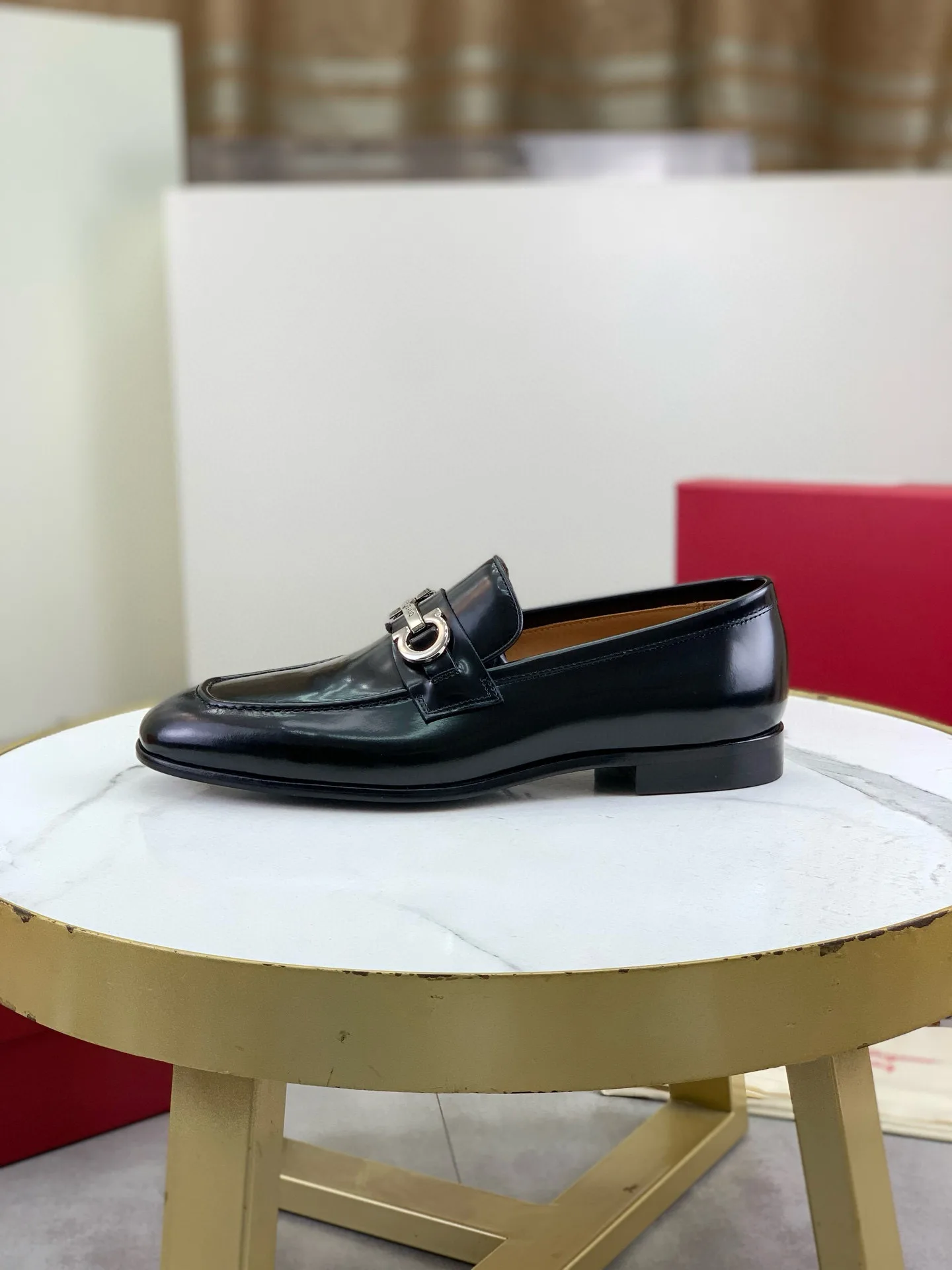 Salvatore Ferragamo Leather Shoes Contemporary 7242