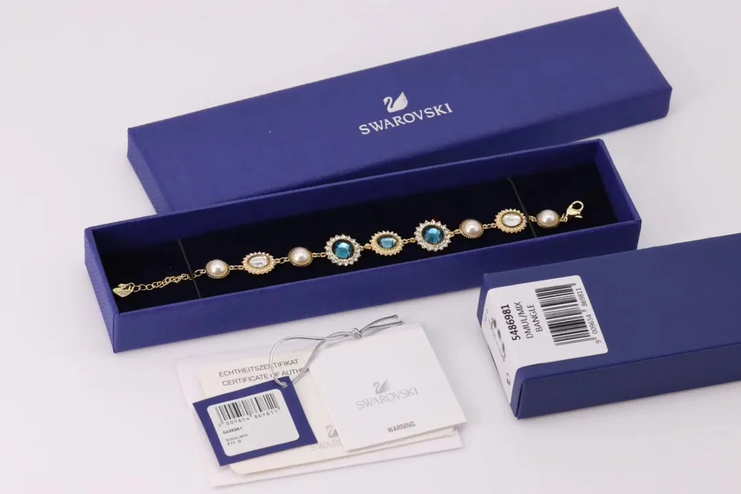 Unique Swarovski Bracelet 5776