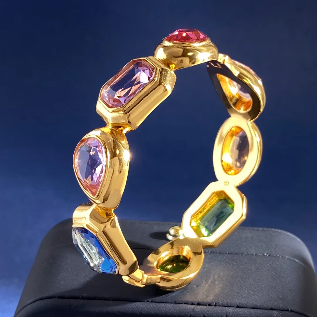 MoistureWicking Swarovski Bracelet 5770