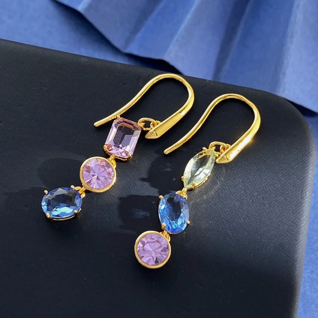 Snug Swarovski Earrings 5757