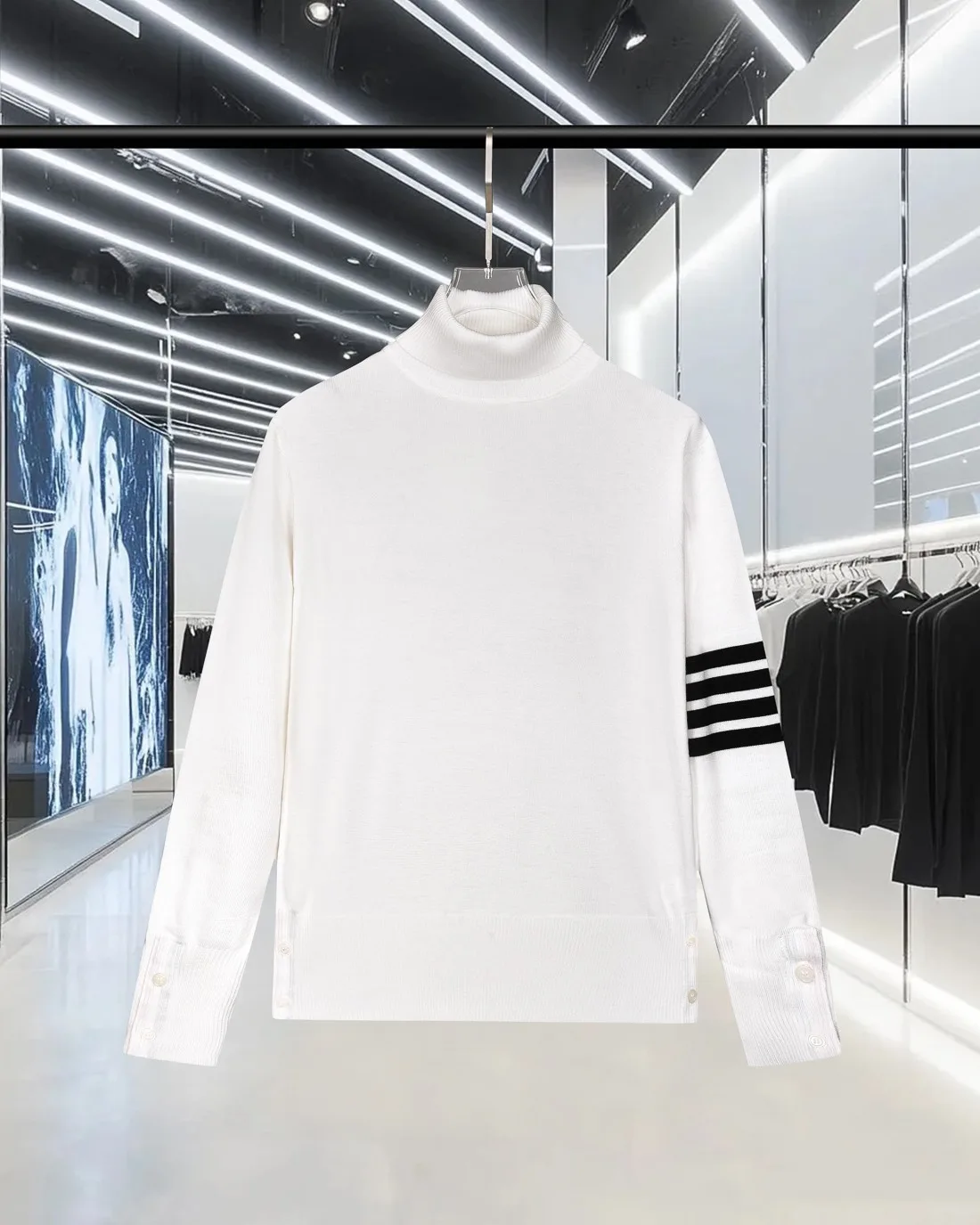 Supportive Thom Browne Long Sleeves 6990