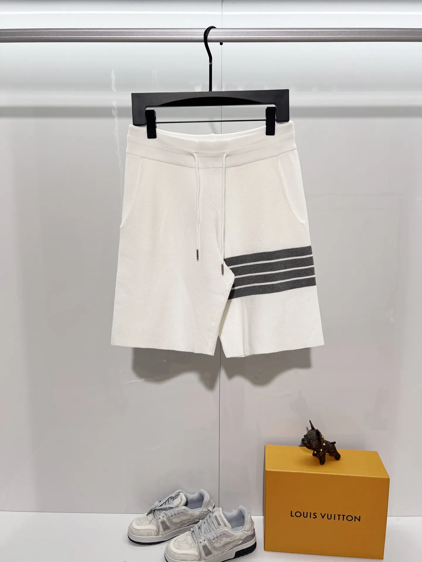 Thom Browne Shorts Snug 7021