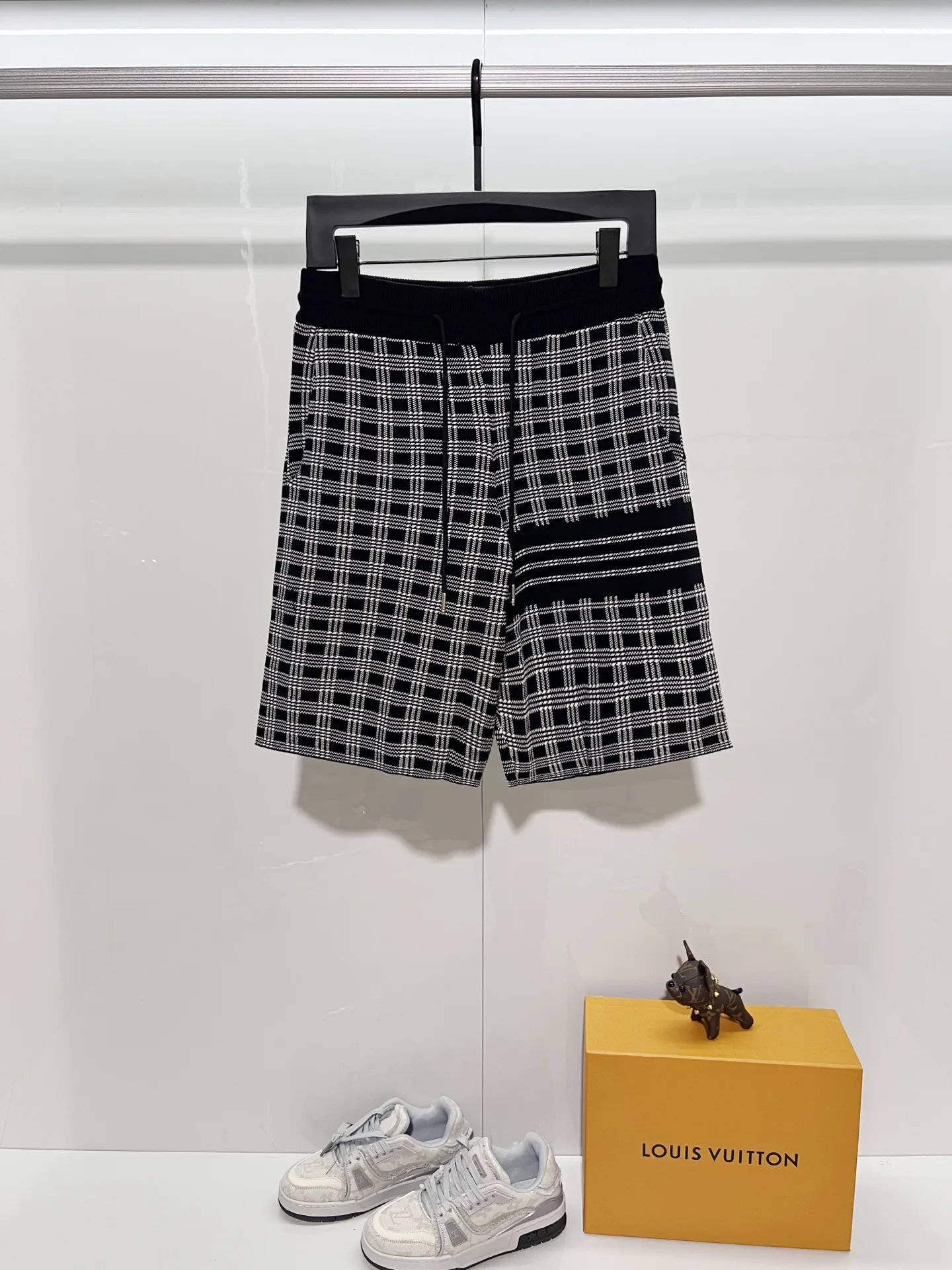 WeatherProof Thom Browne Shorts 7019