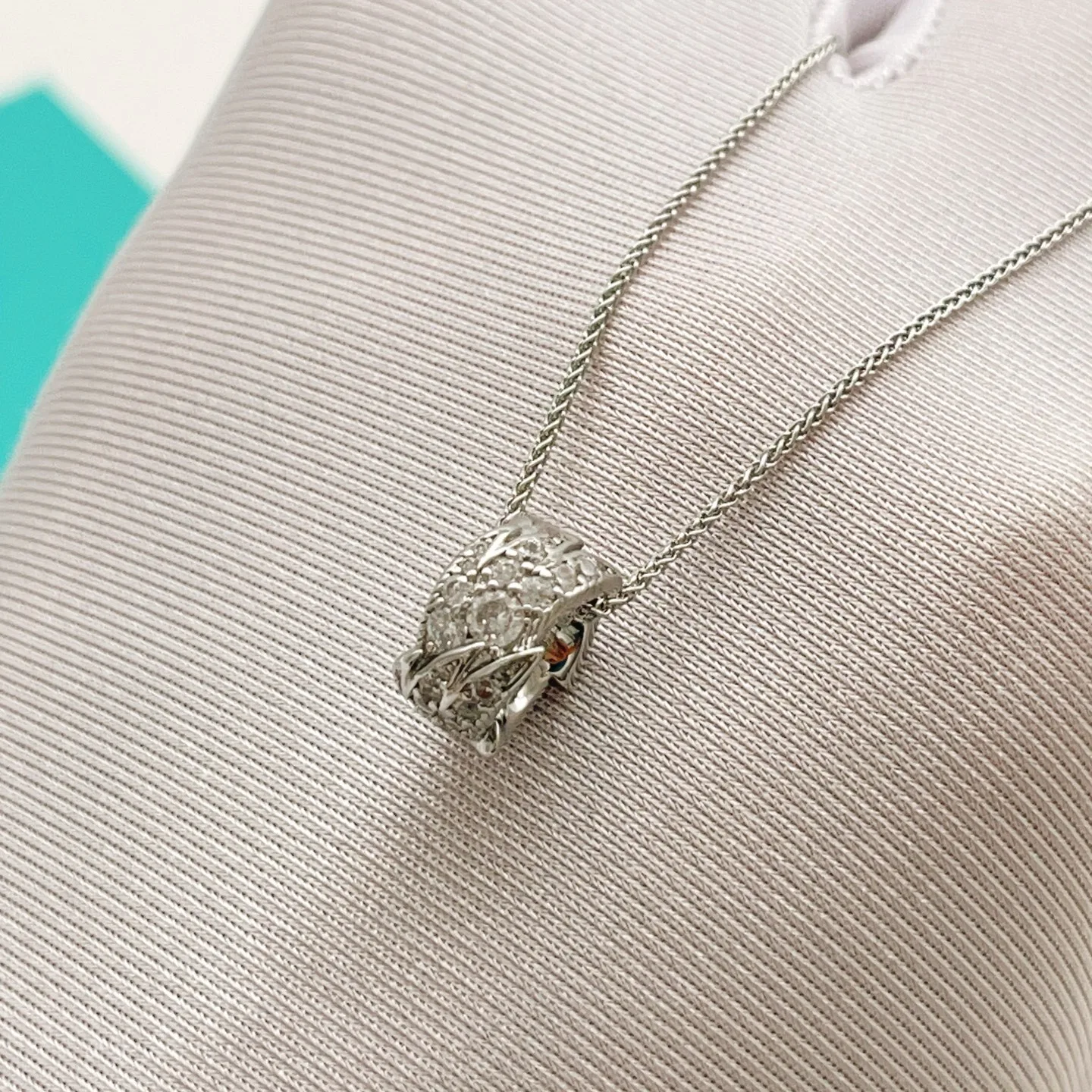 ModernLook Tiffany Necklace 5485