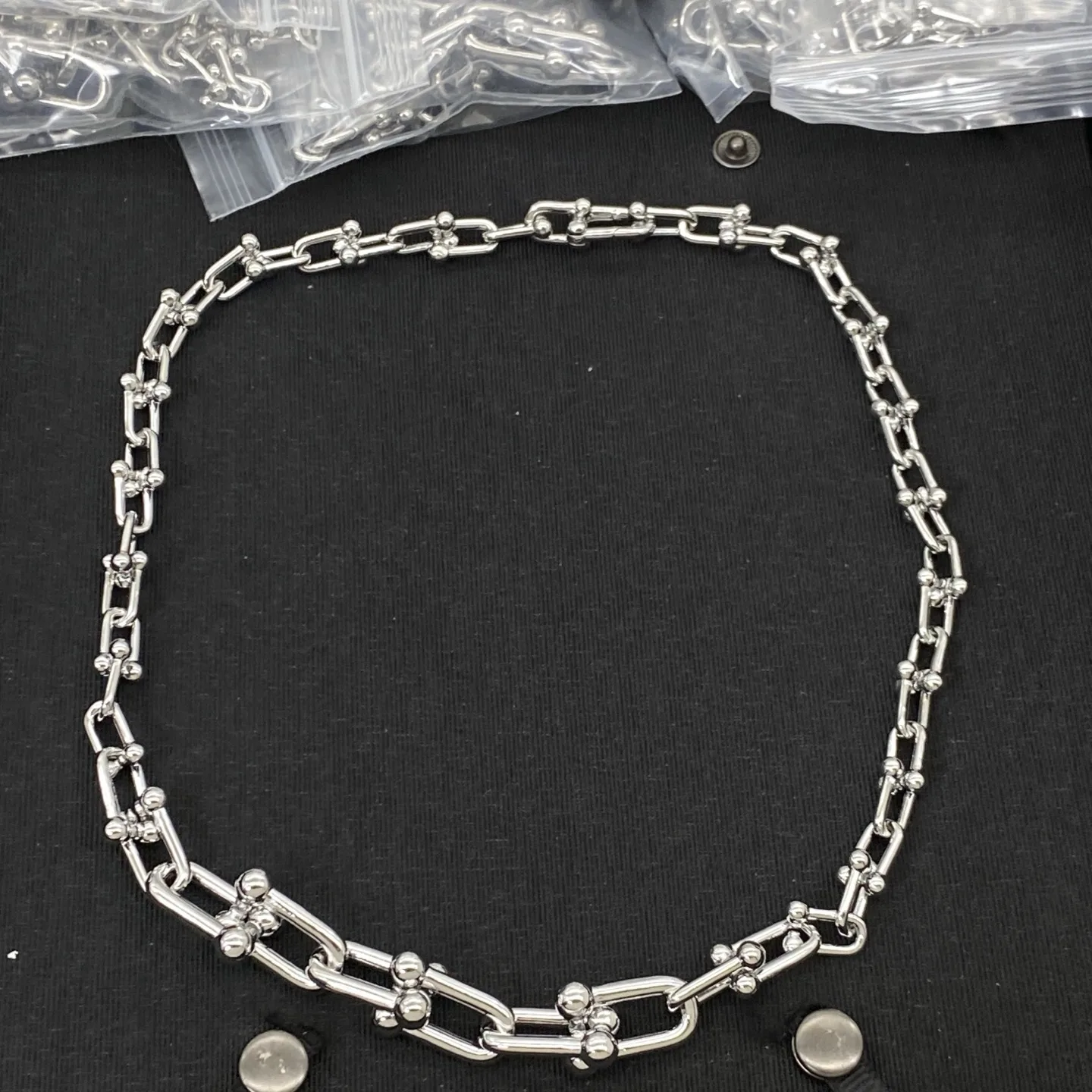 Tiffany Necklace Breathable 5458