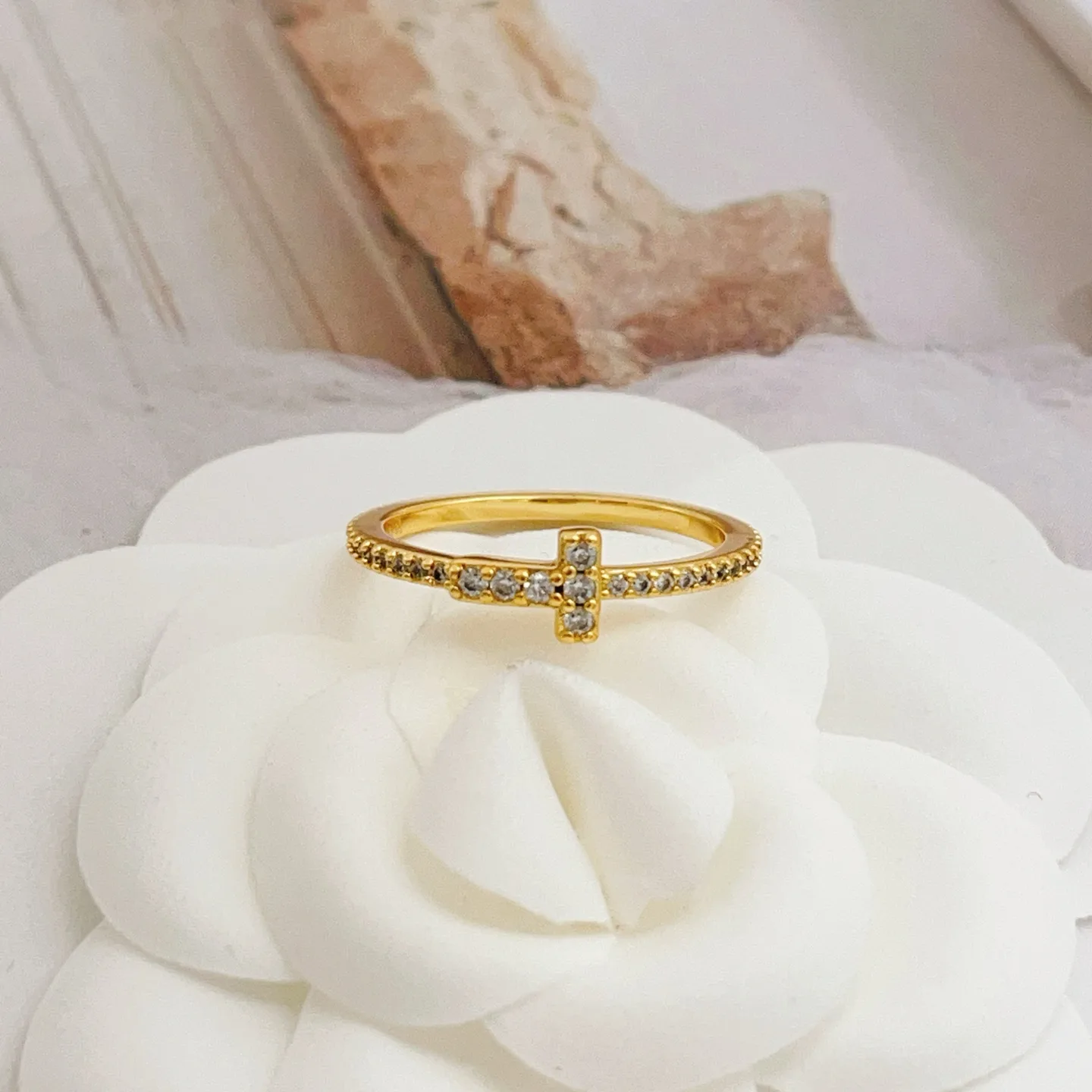 Compact Tiffany Ring 5524