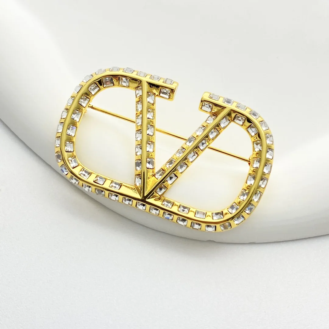 GoAnywhere Valentino Brooch 6164
