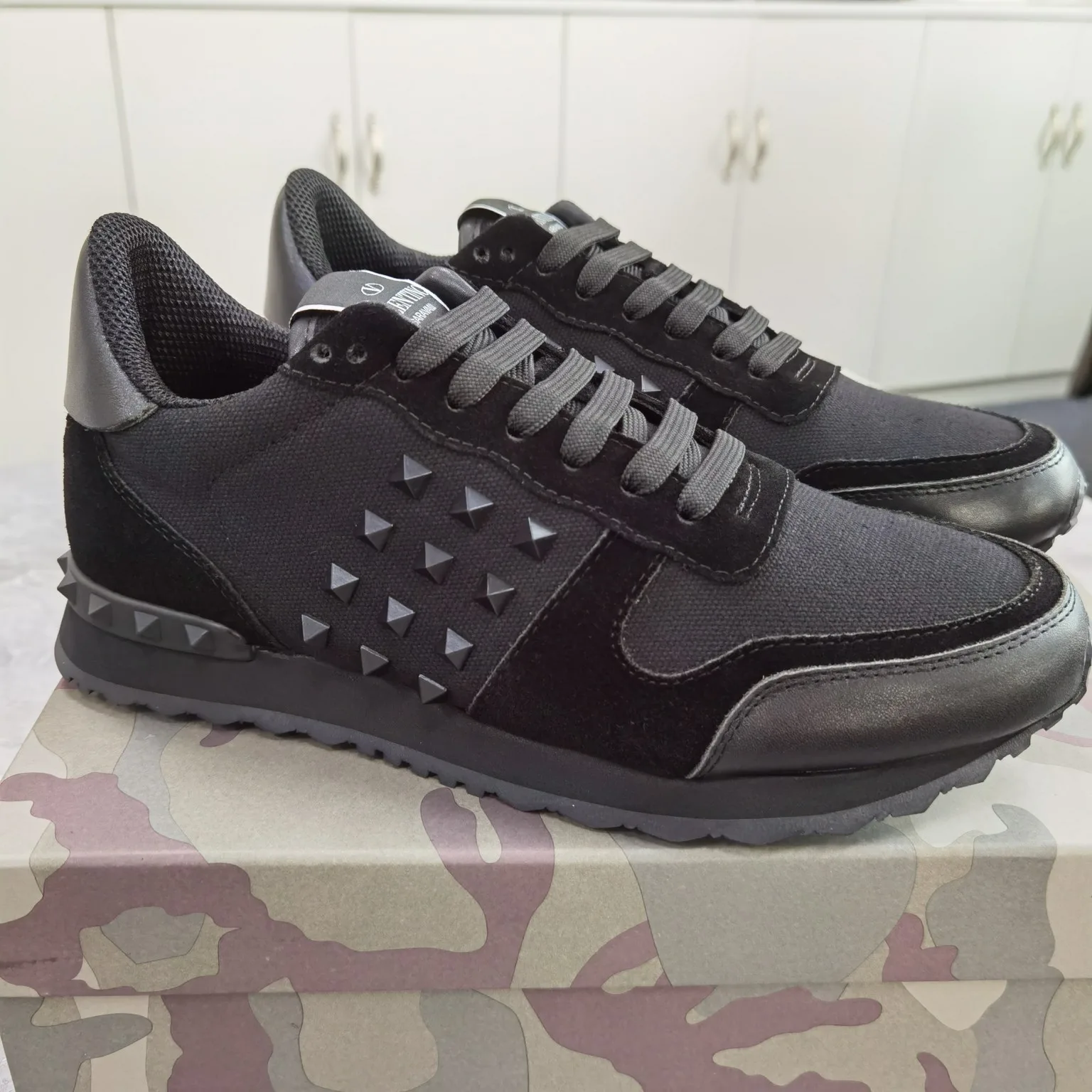 GoAnywhere Valentino  Shoes 6163