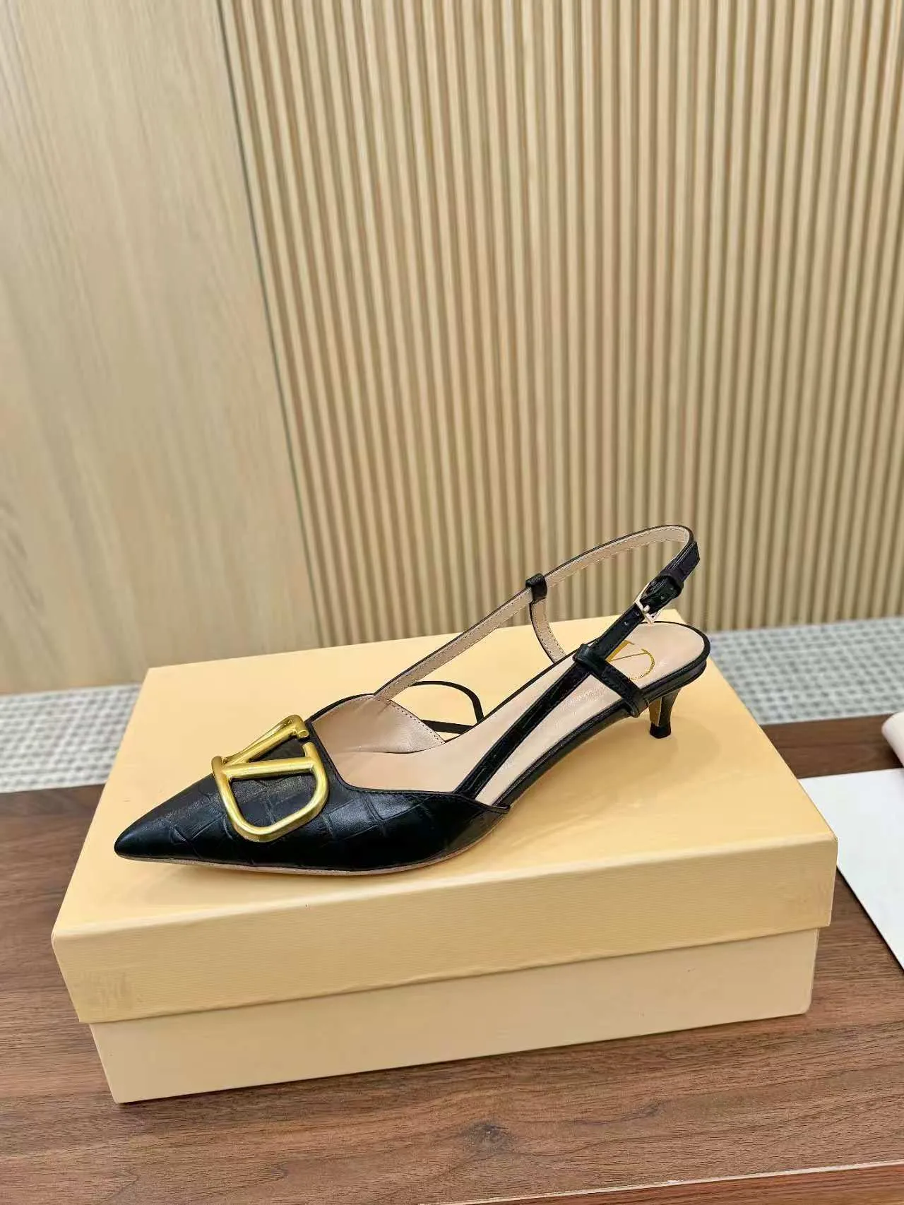 Valentino Sandals ComfortFit 6211