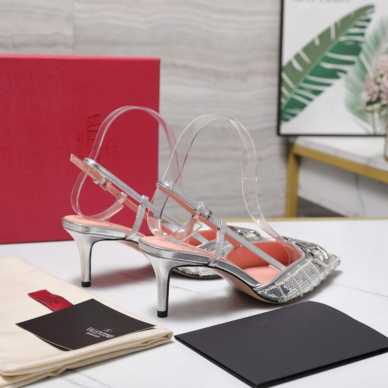 Breathable Valentino Sandals 6233