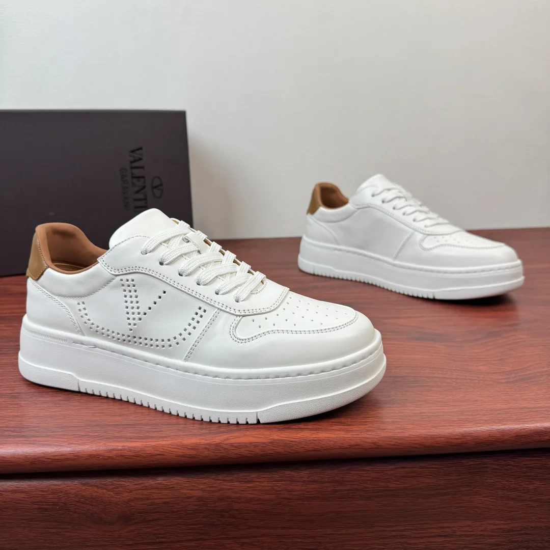 Original Valentino Sneakers 6258