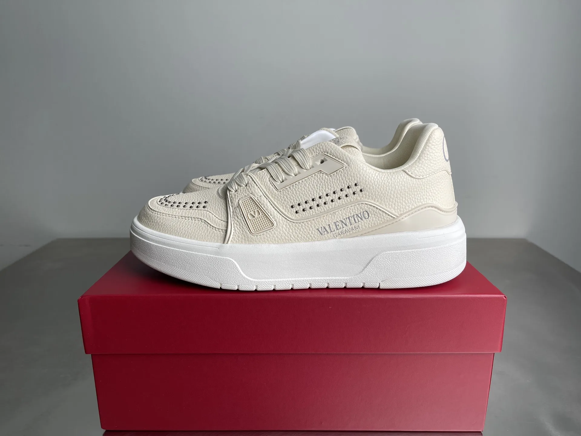 EyeCatching Valentino Sneakers 6250