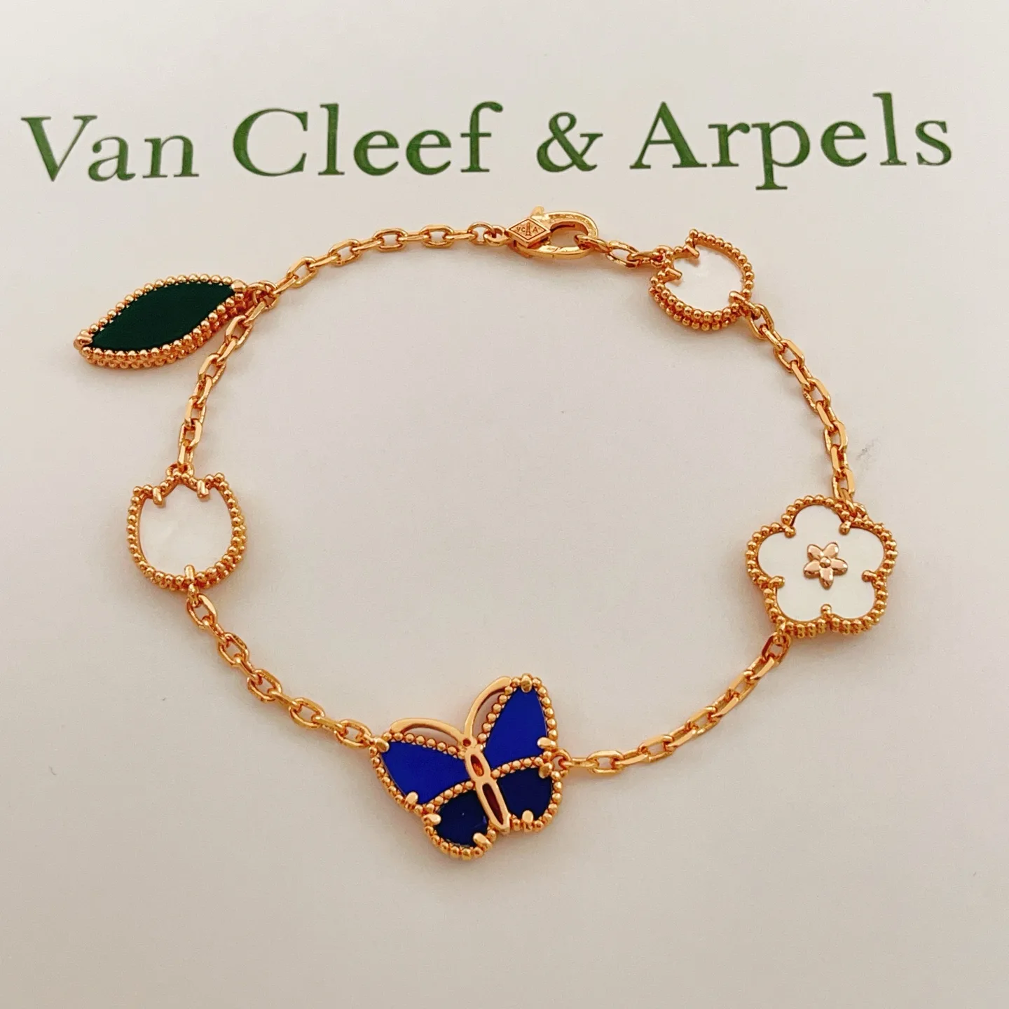 Van Cleef & Arpels Bracelet Sleek 6683