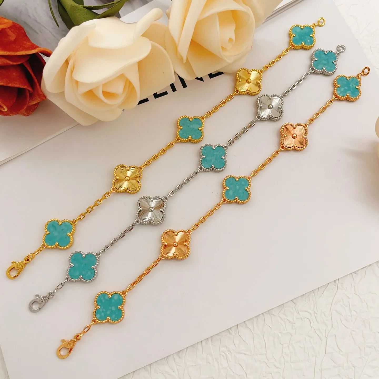 Lightweight Van Cleef & Arpels Bracelet 6688