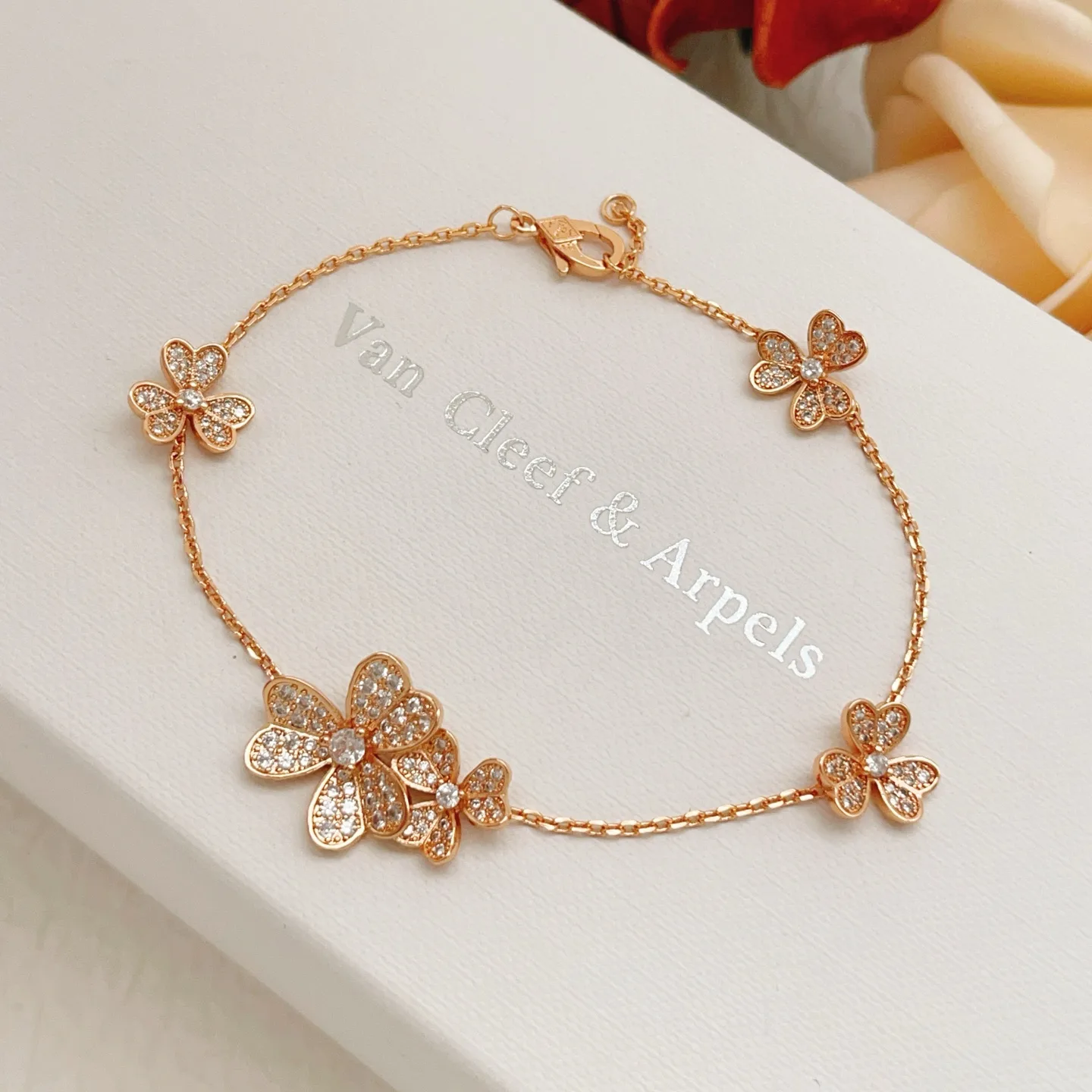 Van Cleef & Arpels Bracelet Timeless 6687