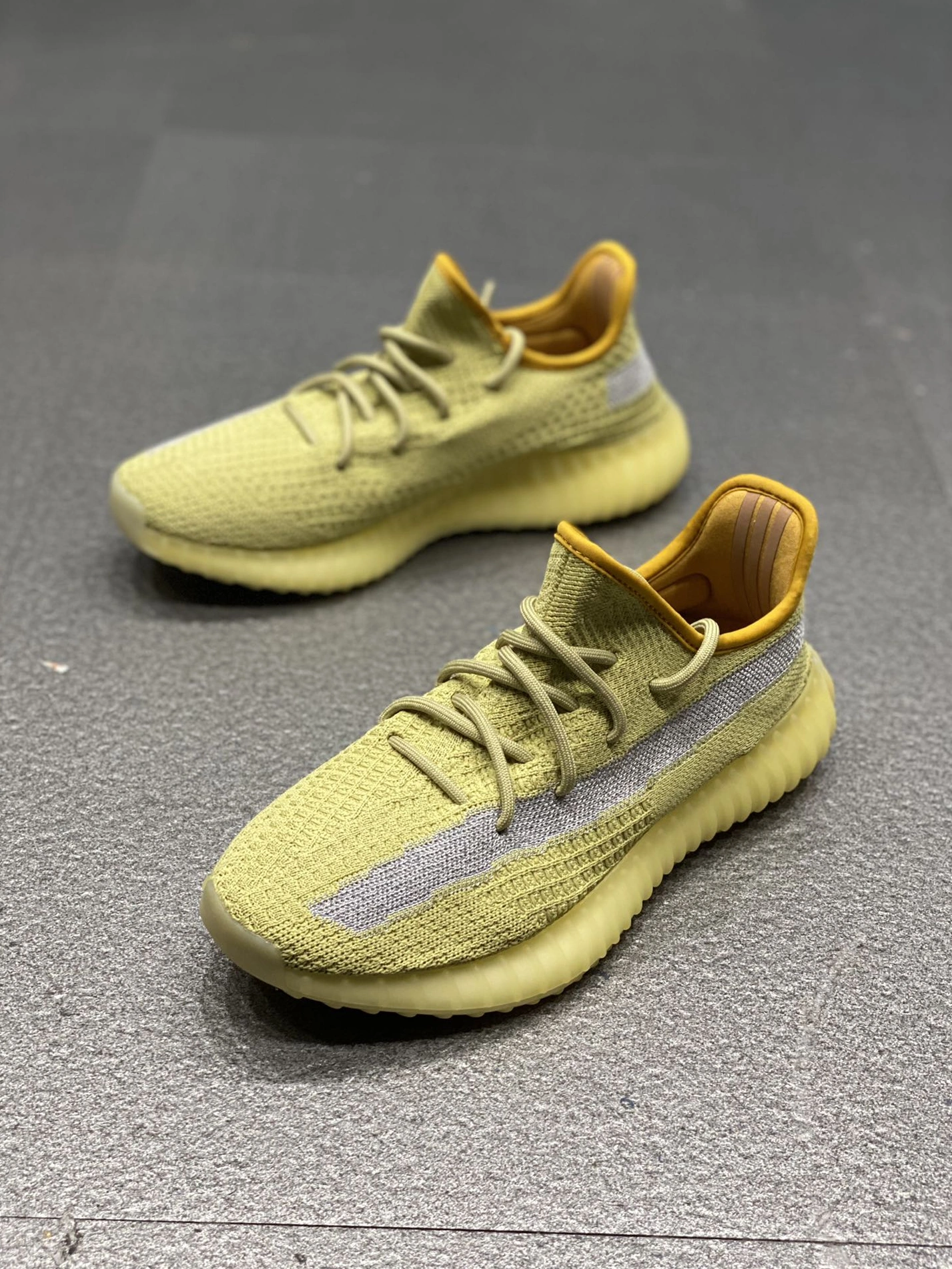 Adidas Yeezy Shoes For Men DailyWear 8337