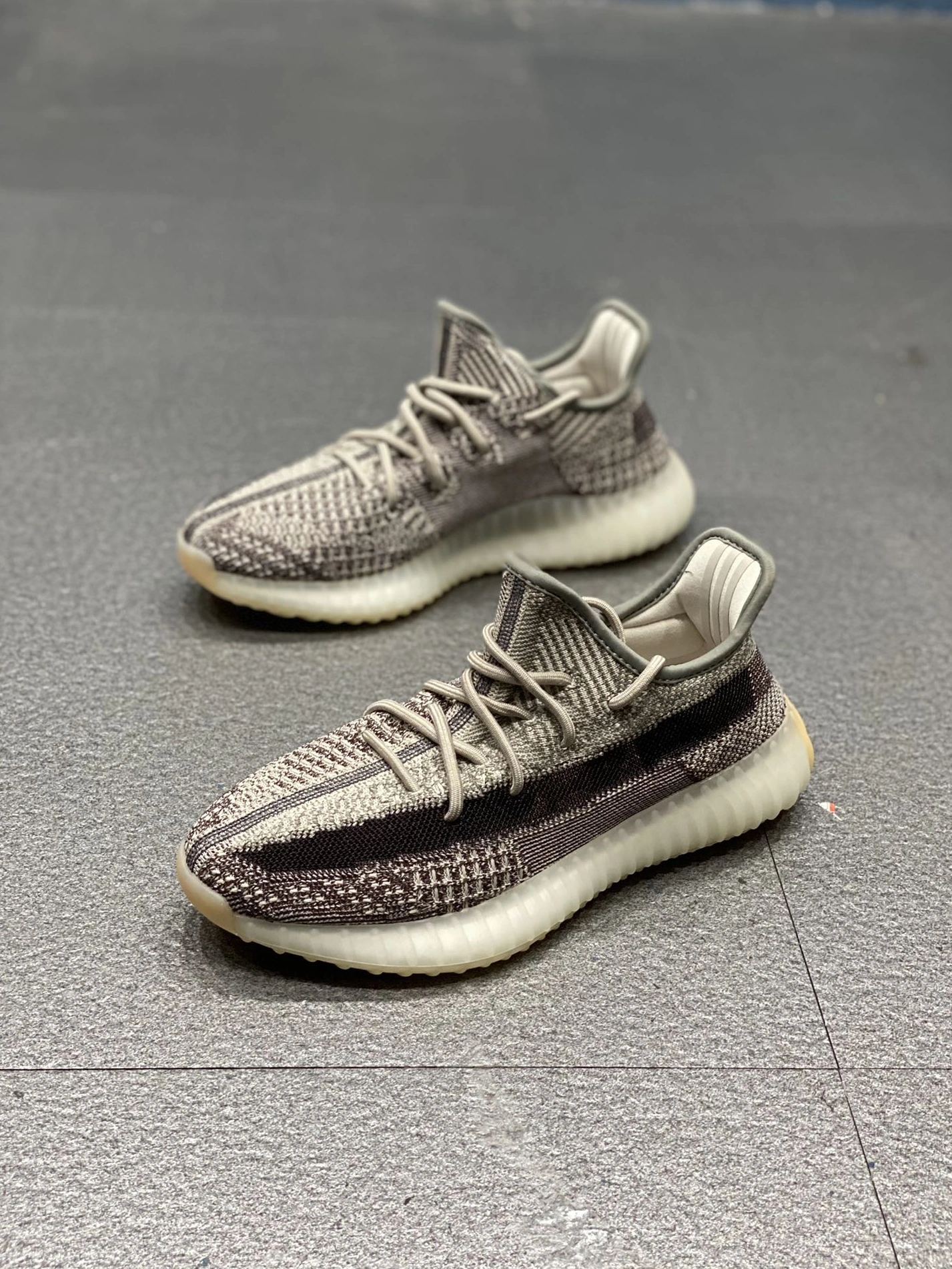 Adidas Yeezy Shoes For Men Fashionable 1068