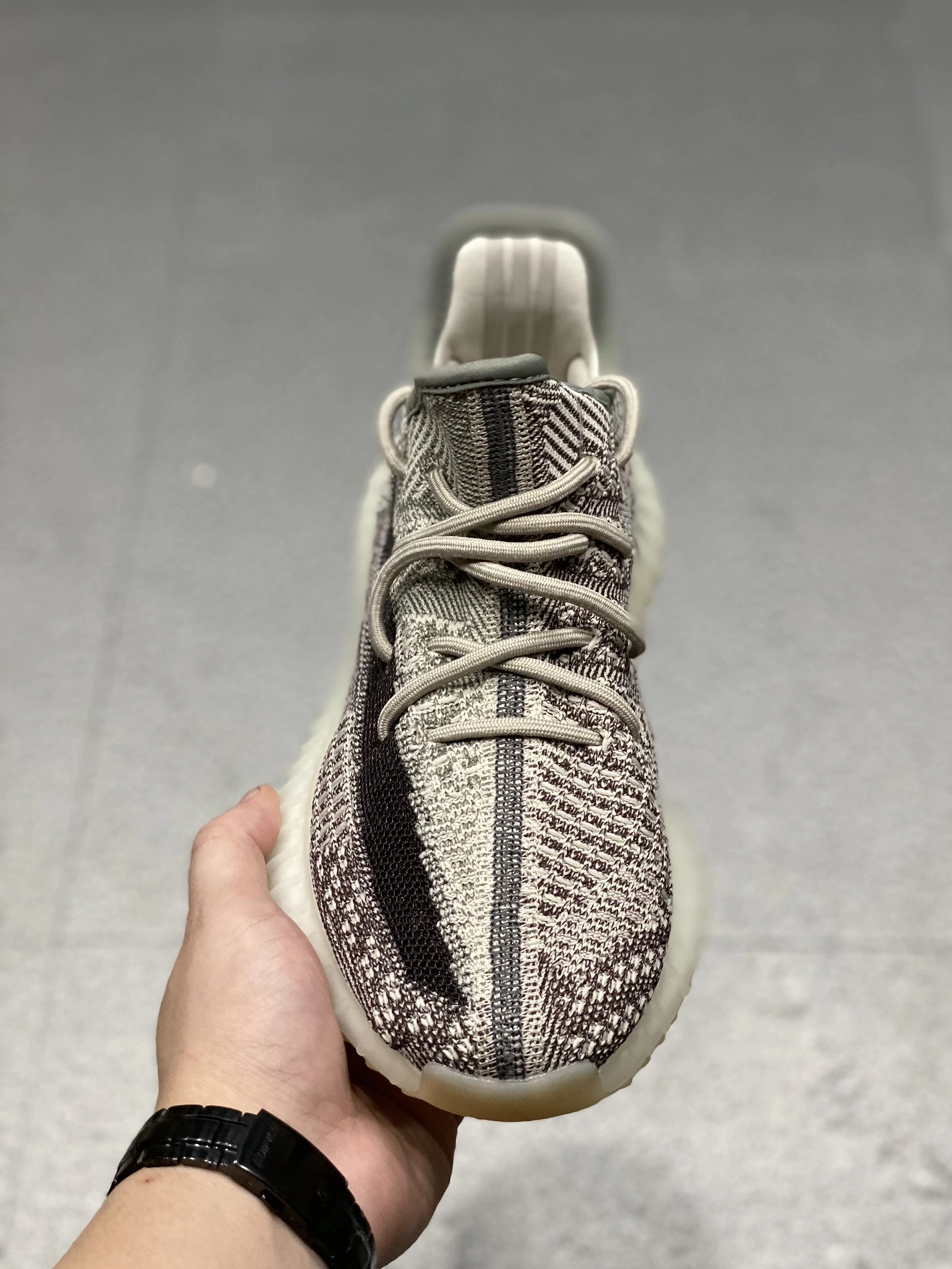 Adidas Yeezy Shoes For Men Fashionable 1068