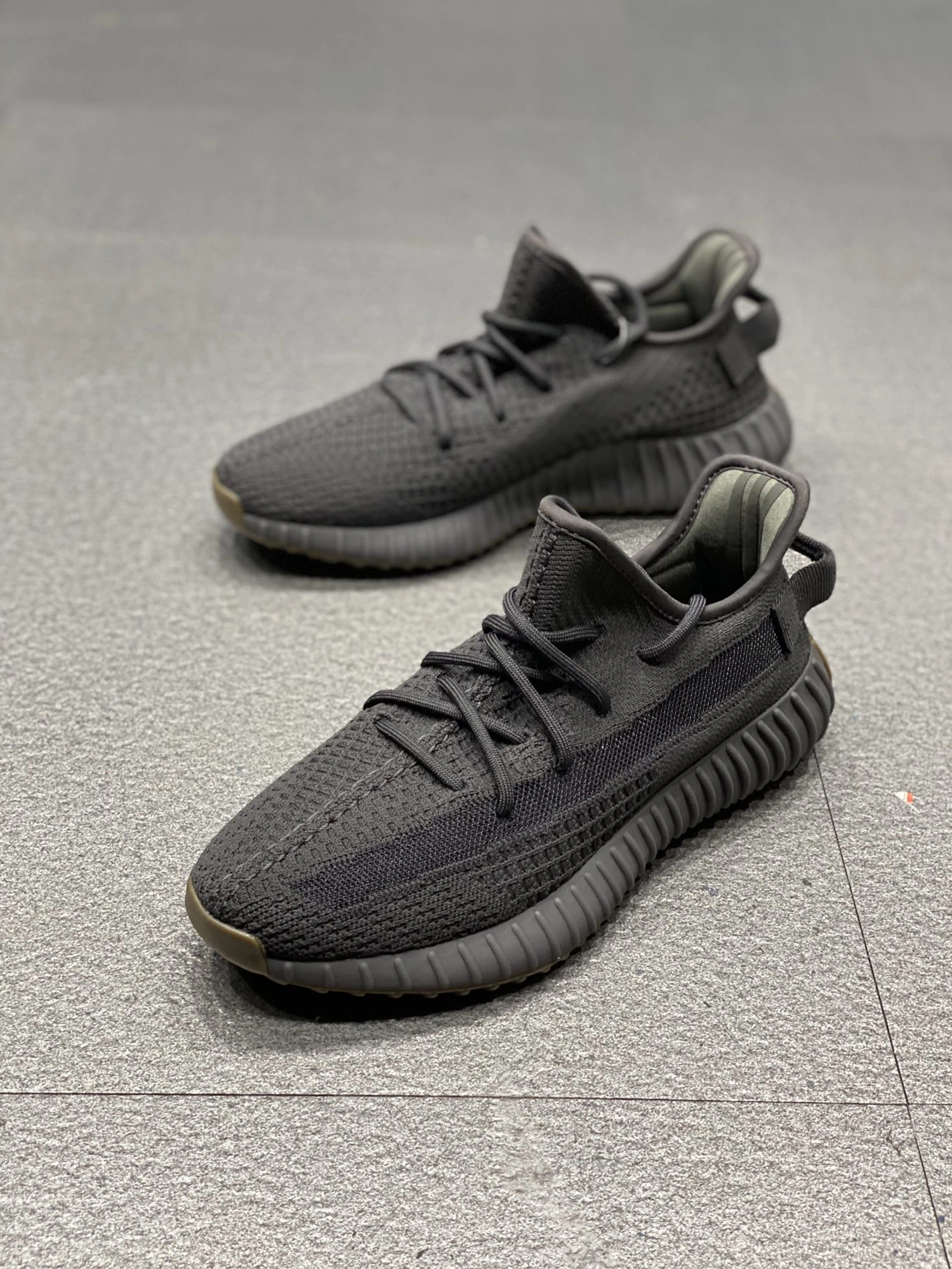 Adidas Yeezy Shoes For Men Sleek 3575