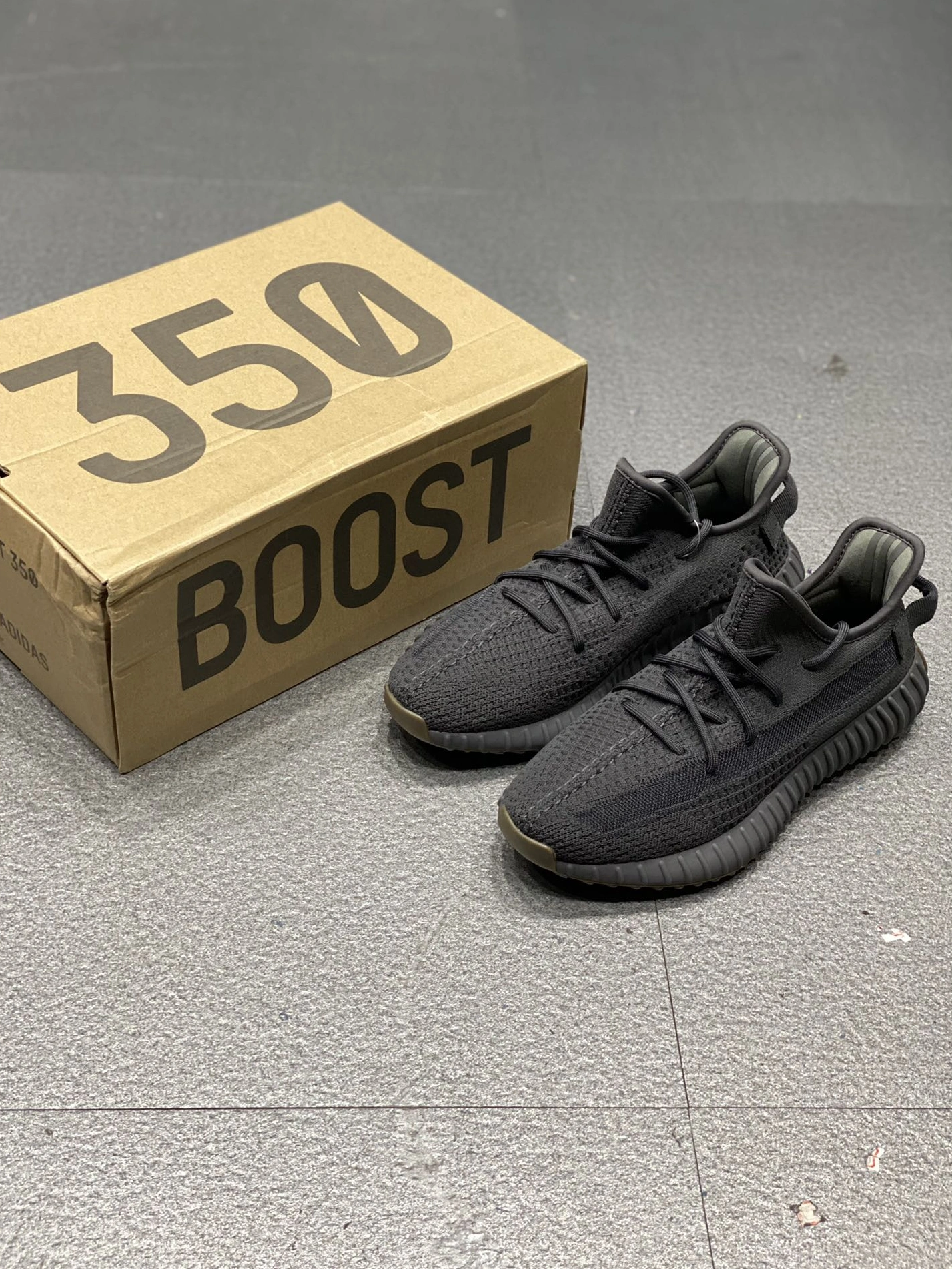 Adidas Yeezy Shoes For Men Sleek 3575