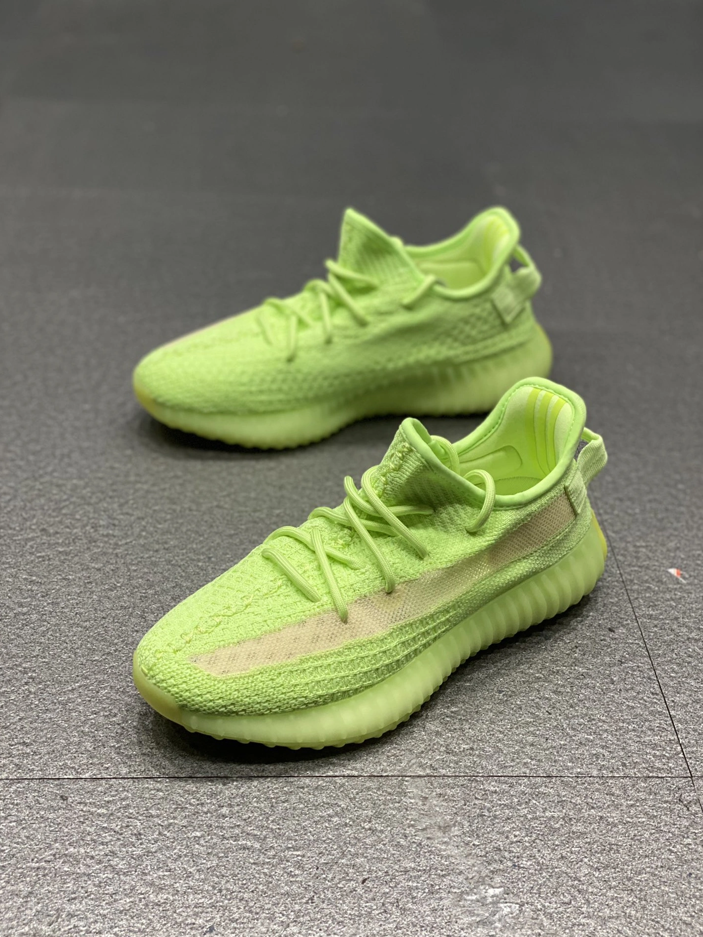 Adidas Yeezy Shoes For Men Trendsetting 2401