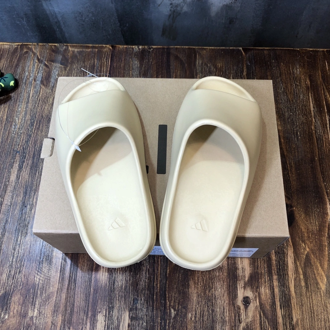 Adidas Yeezy Slipper For Men BestValue 4881