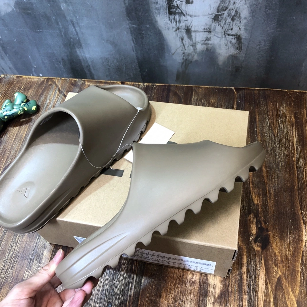 Adidas Yeezy Slipper For Men Breathable 324