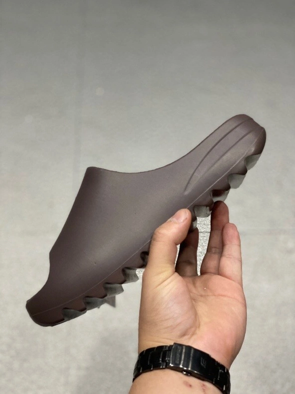 Adidas Yeezy Slippers For Men Affordable 5679