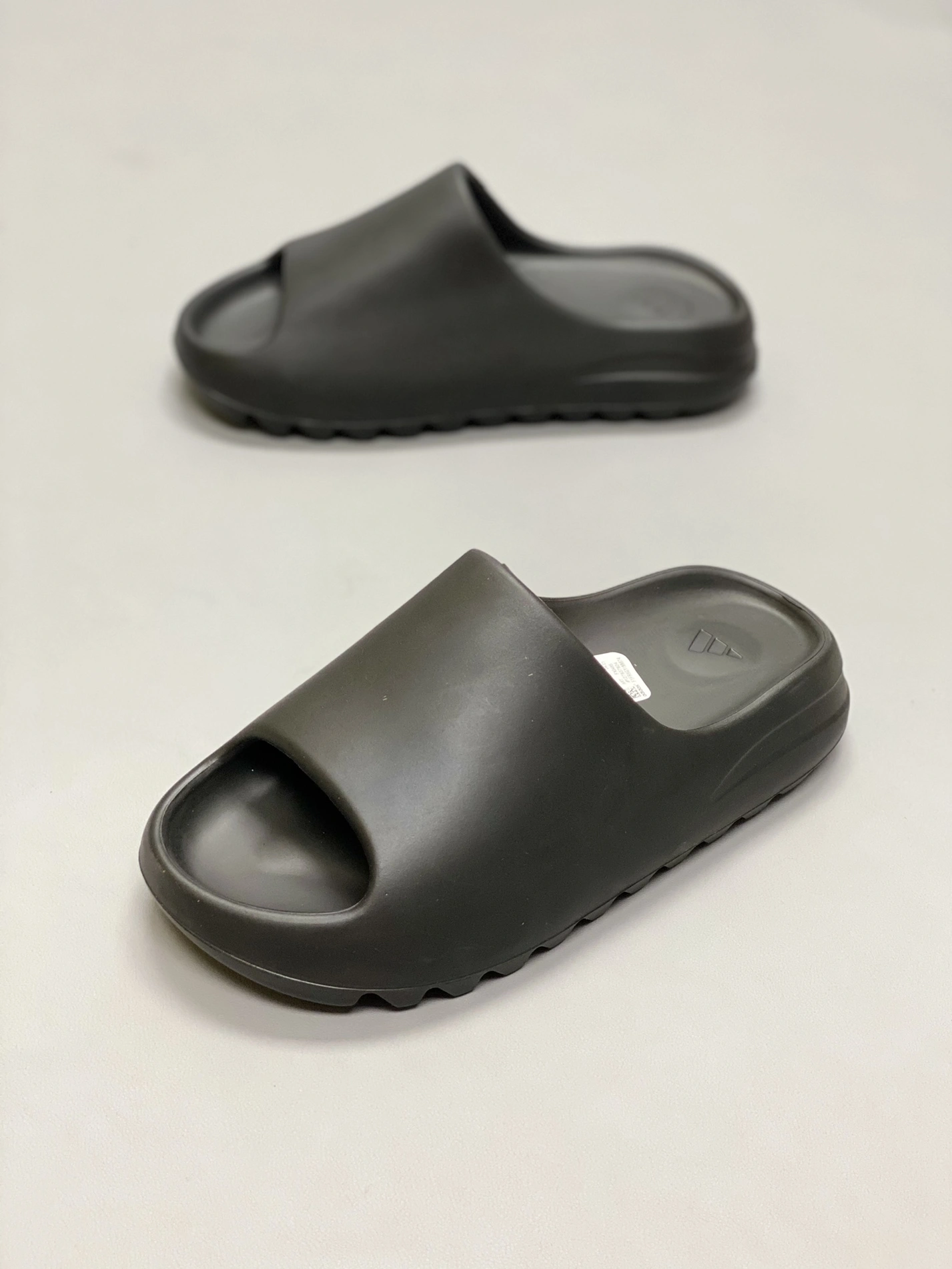 Adidas Yeezy Slippers For Men Breathable 2226