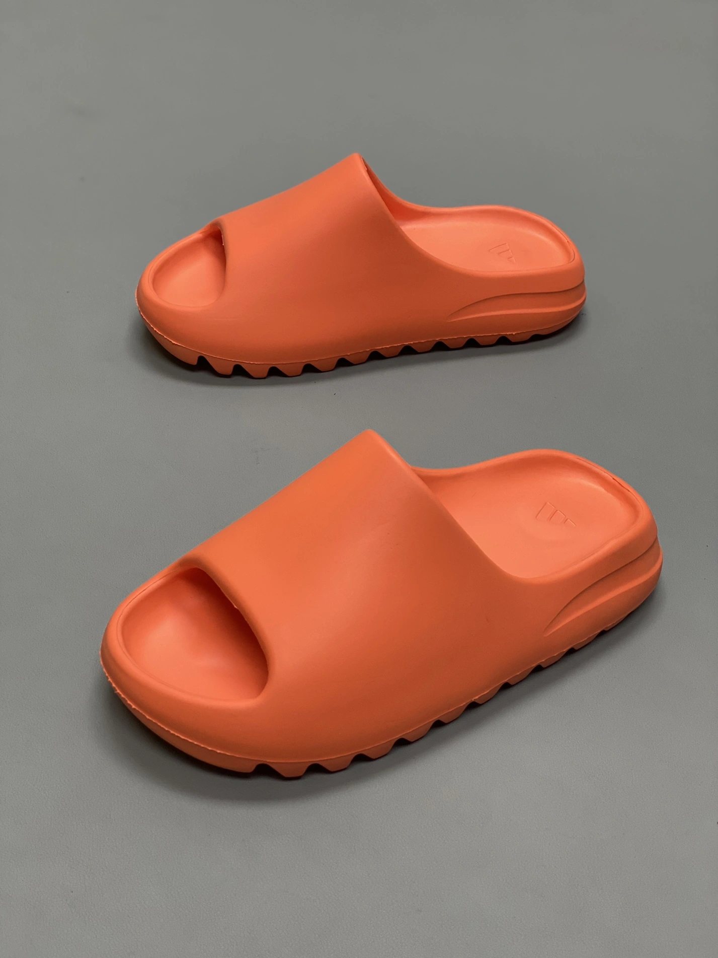Adidas Yeezy Slippers For Men Minimalist 7706