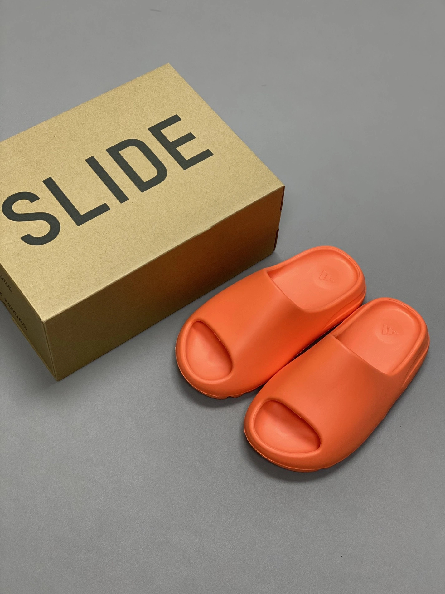 Adidas Yeezy Slippers For Men Minimalist 7706