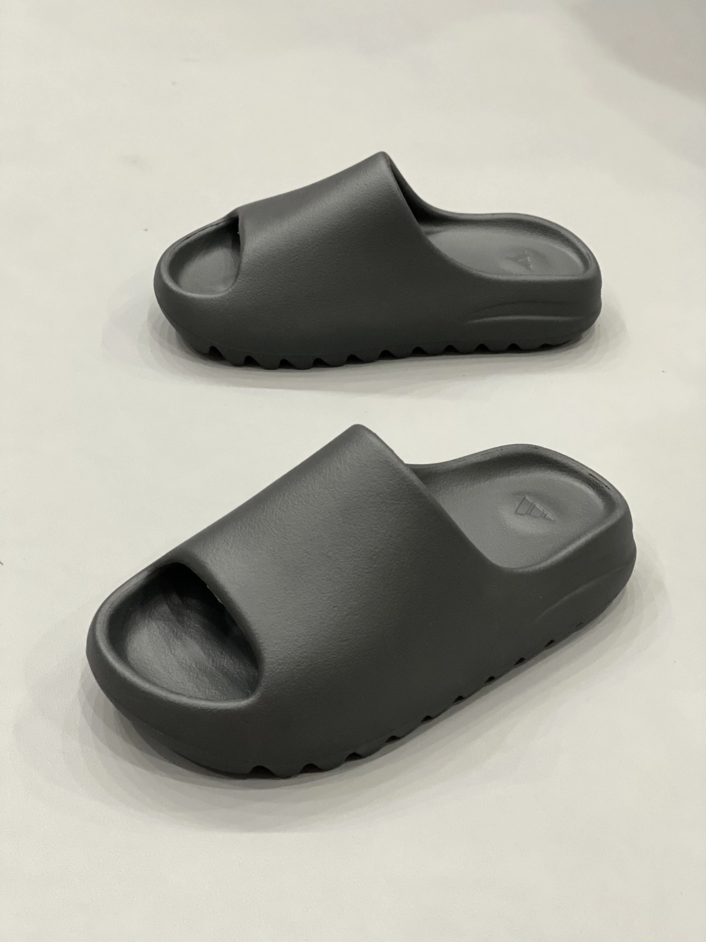 Adidas Yeezy Slippers For Men Soft 7018
