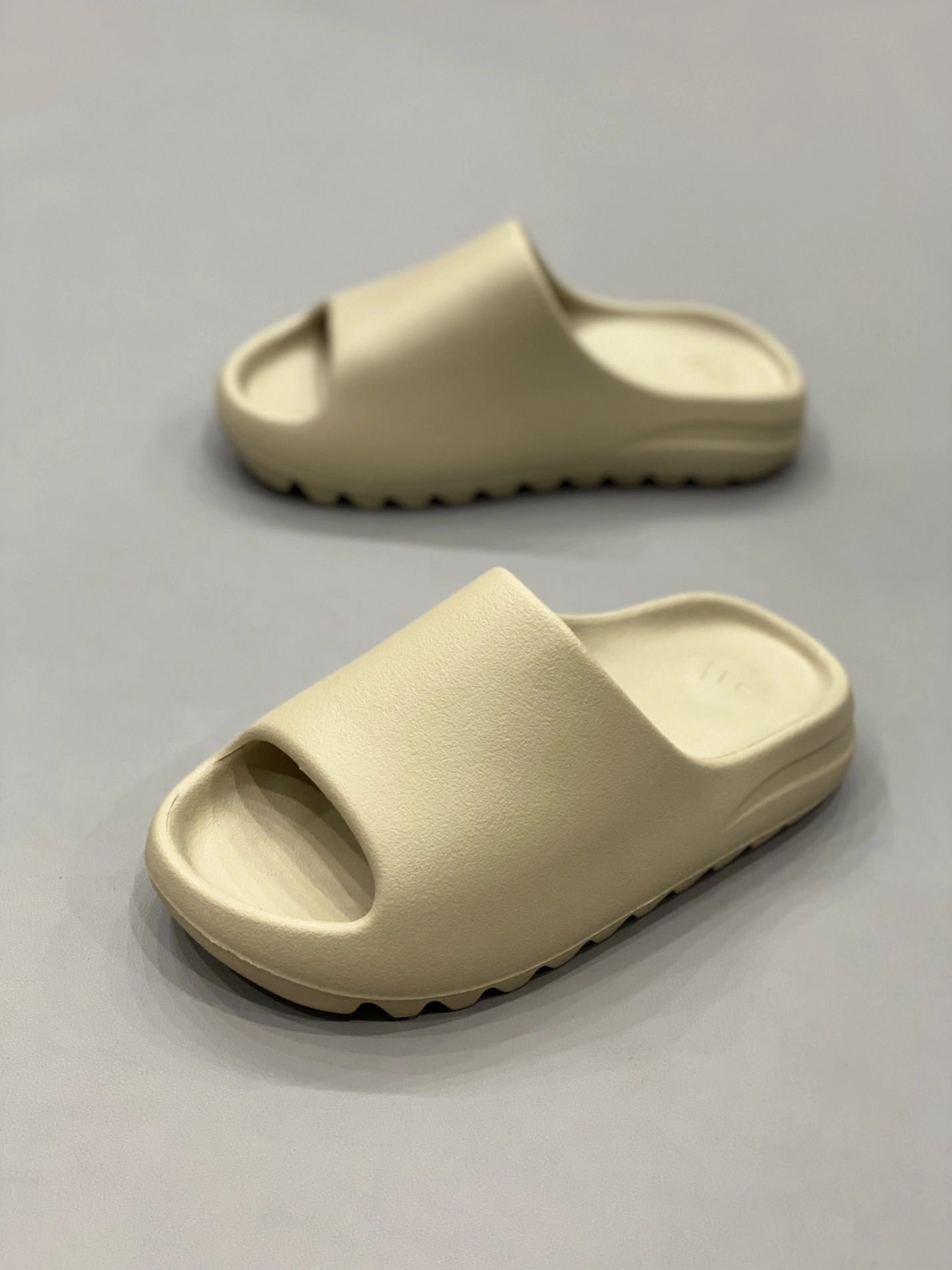 Adidas Yeezy Slippers For Men Versatile 9728