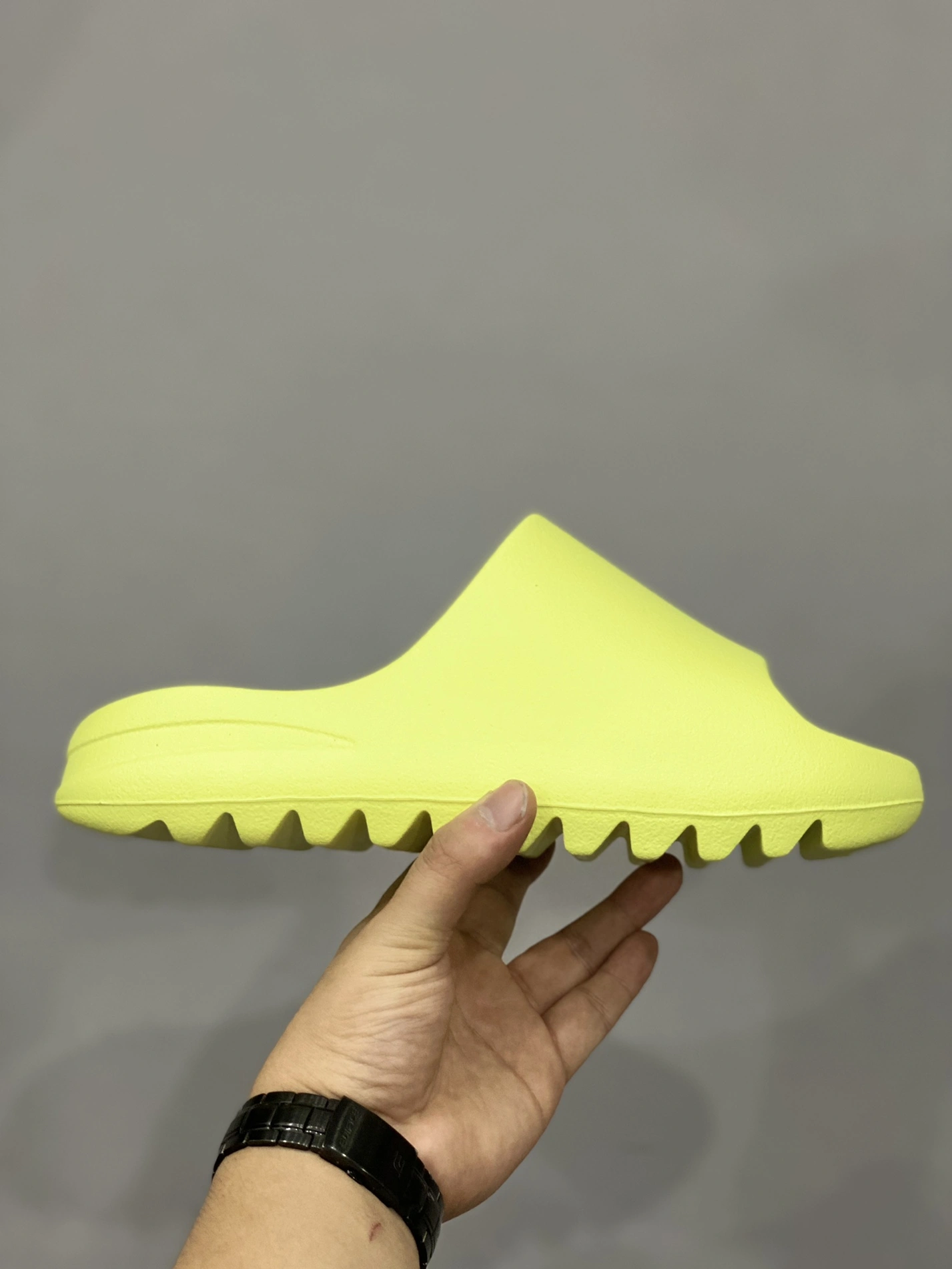 Adidas Yeezy Slippers For Women HighQuality 6101