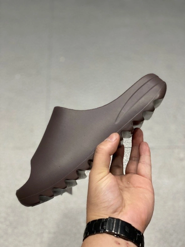 Adidas Yeezy Slippers For Women Timeless 9904
