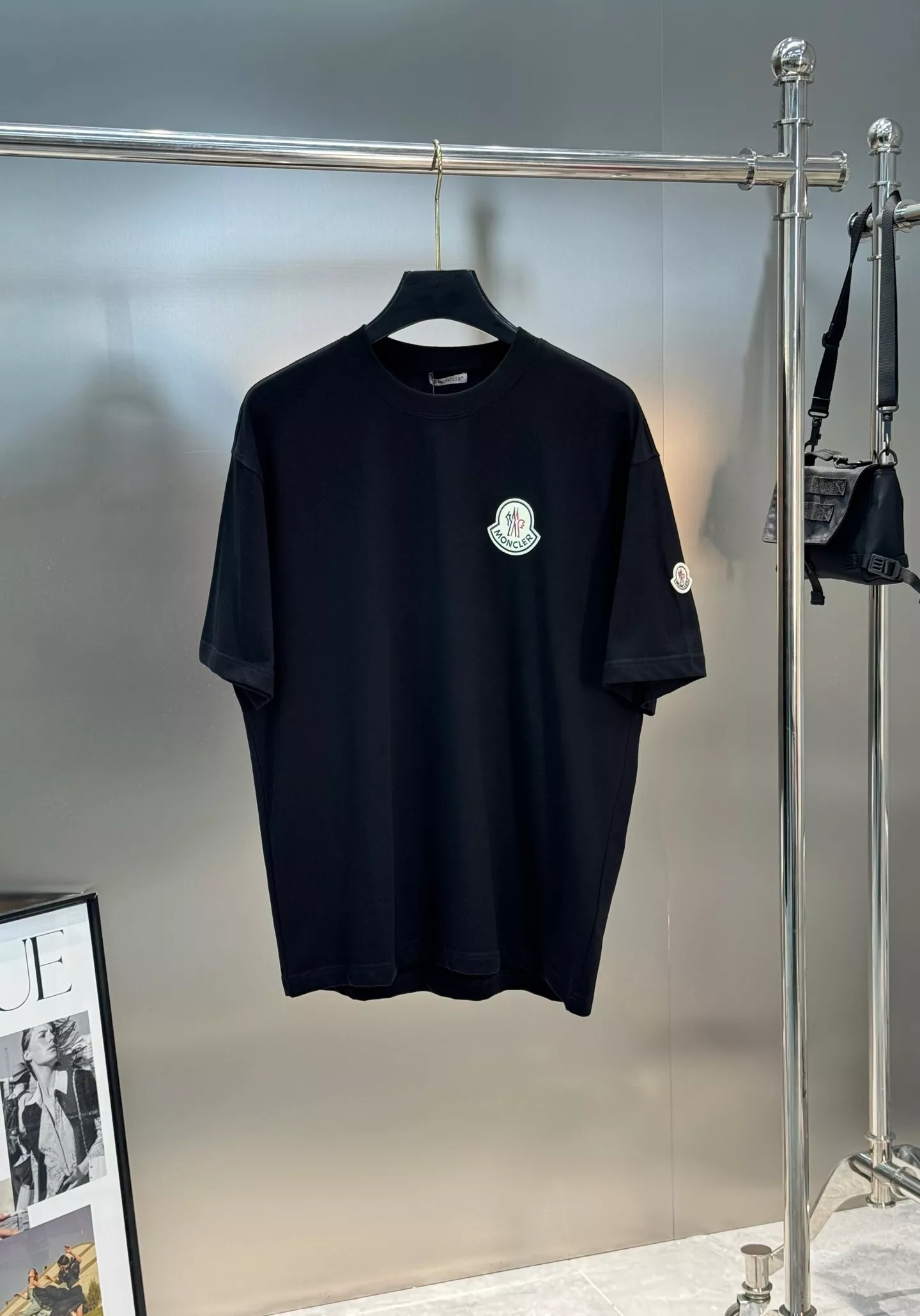 Affordable 1088 Moncler T-Shirts Short Sleeved For Unisex