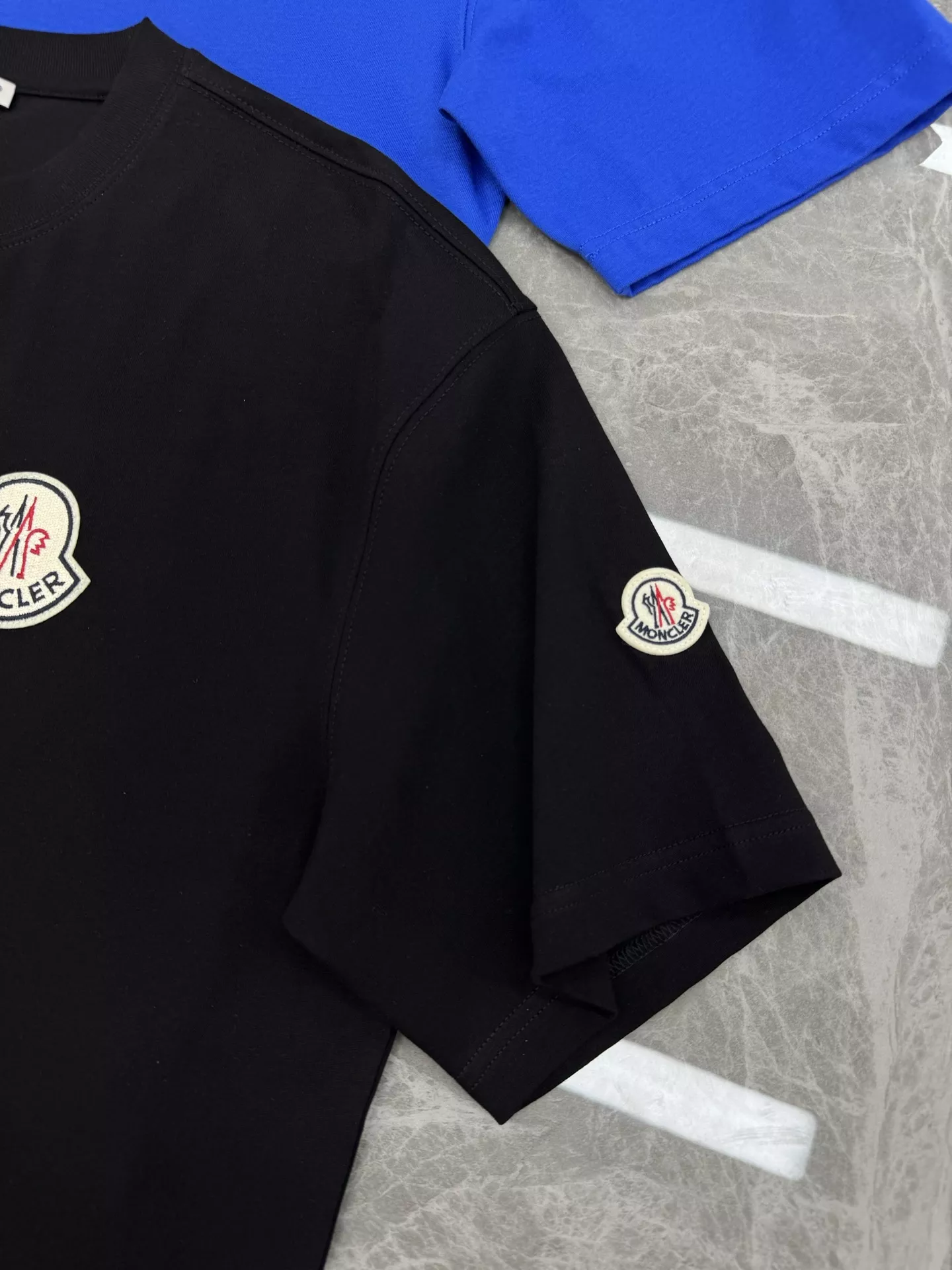 Affordable 1088 Moncler T-Shirts Short Sleeved For Unisex