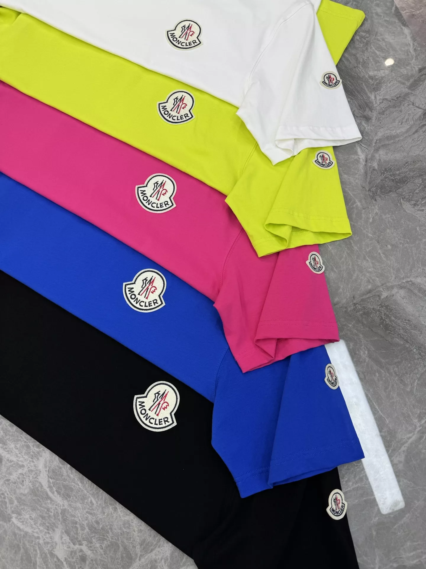 Affordable 1088 Moncler T-Shirts Short Sleeved For Unisex