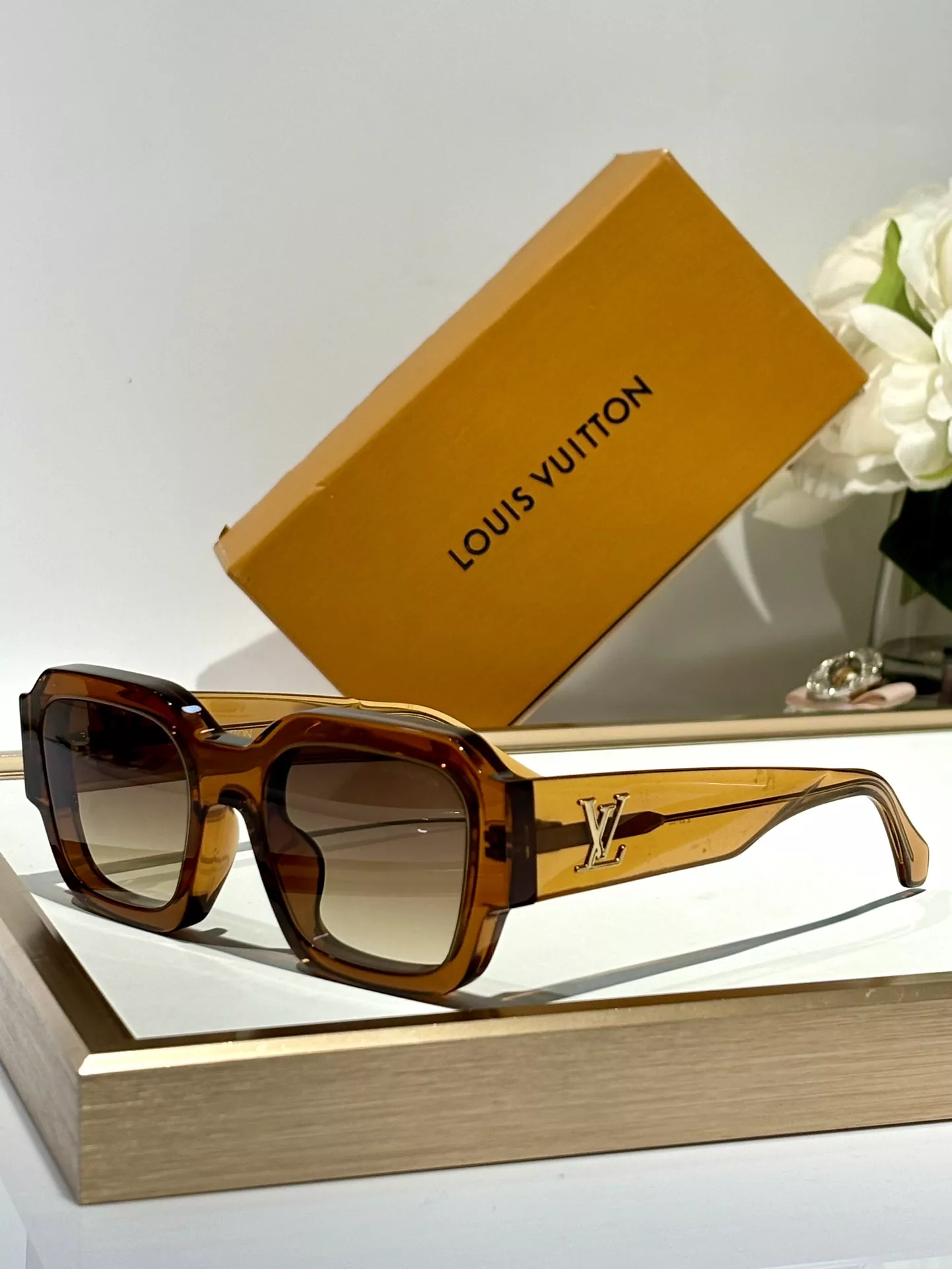 Affordable 1142 Louis Vuitton AAA Quality Sunglasses