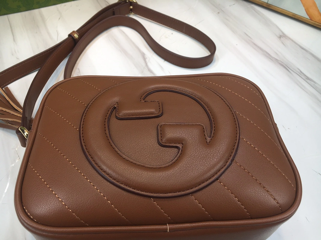 Affordable 1235 Gucci AAA Quality Messenger Bags For Women