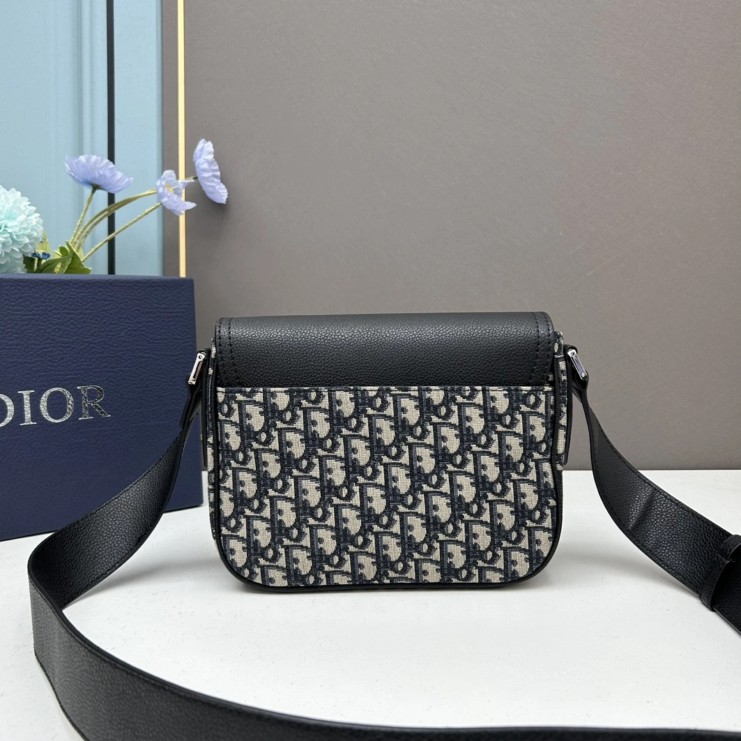 Affordable 1325 Christian Dior AAA Man Messenger Bags