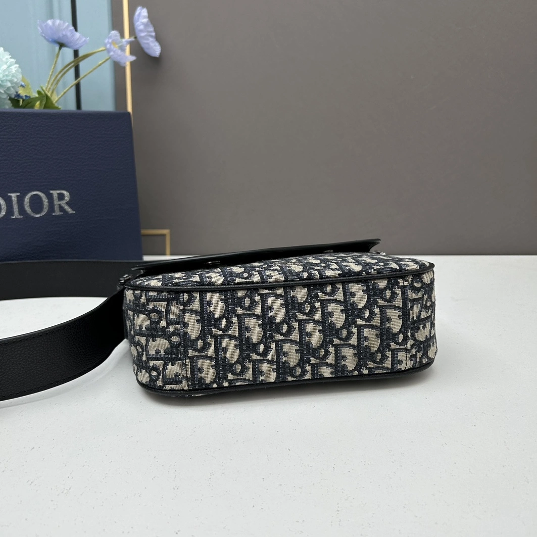 Affordable 1325 Christian Dior AAA Man Messenger Bags