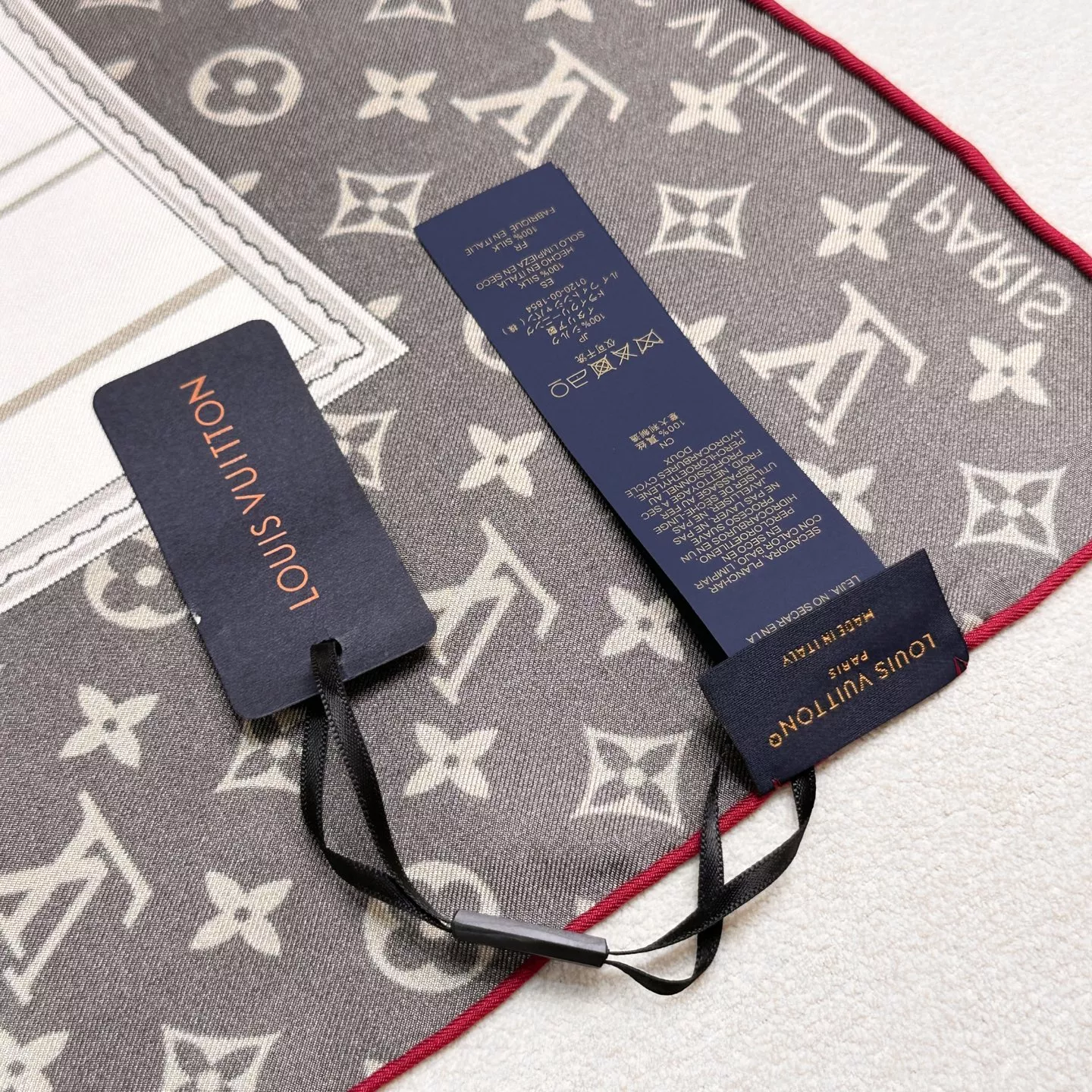 Affordable 1491 Louis Vuitton Silk Squares