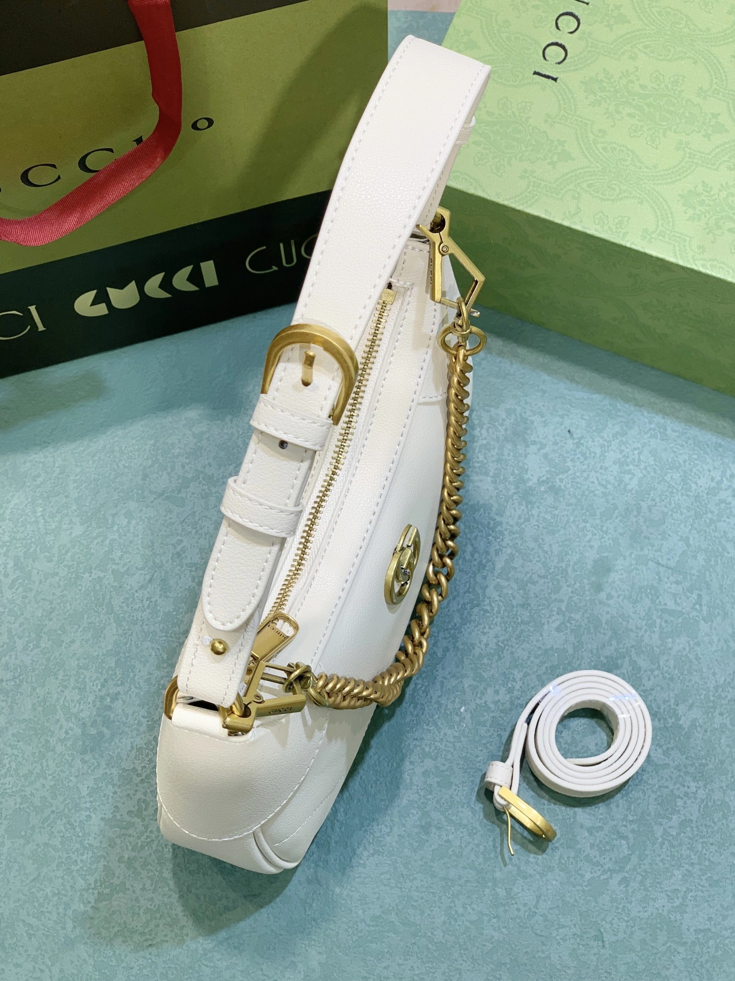Affordable 1568 Gucci AAA Quality Shoulder Bags For Women