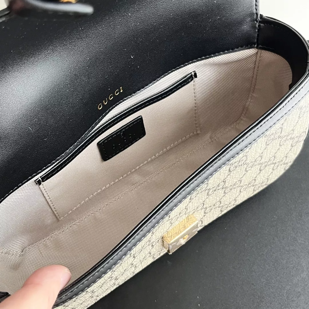 Affordable 1853 Gucci AAA Quality Messenger Bags For Women
