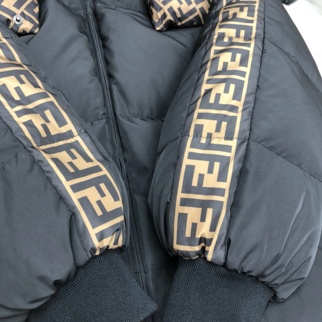 Affordable 1854 Fendi Down Feather Coat Long Sleeved For Unisex