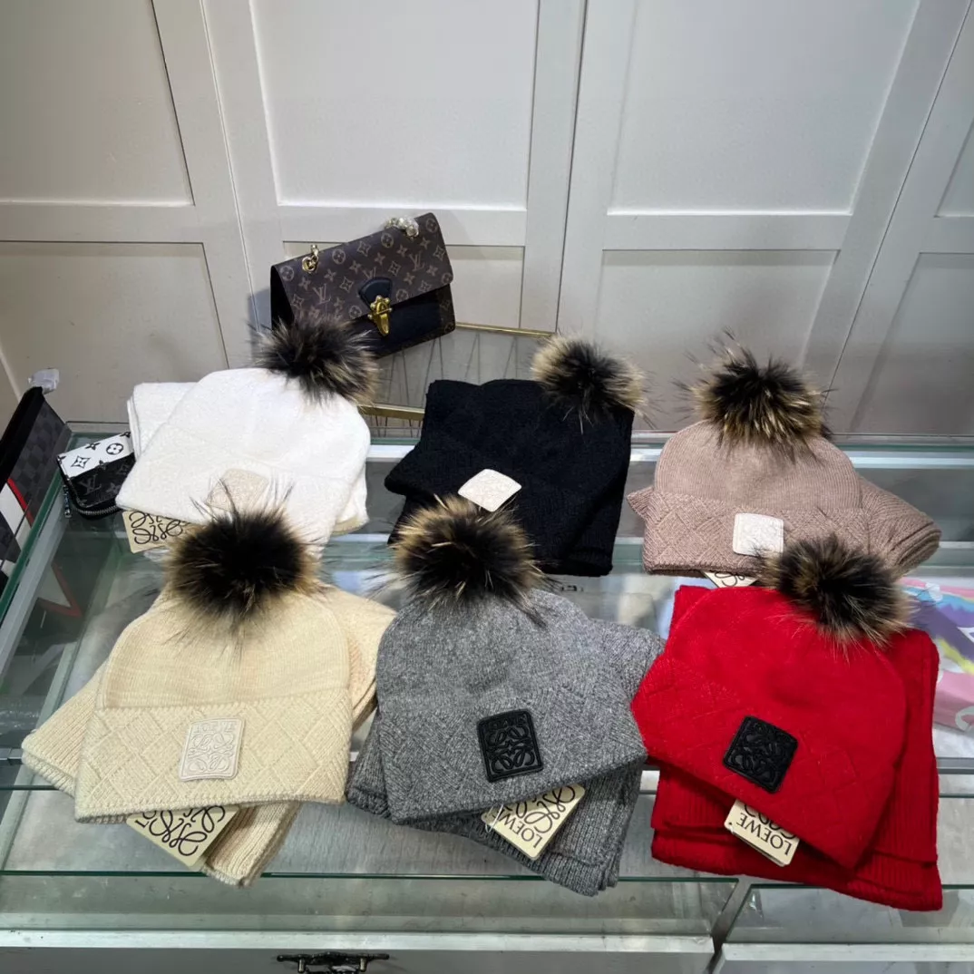 Affordable 1874 LOEWE Hat and Scarf Set