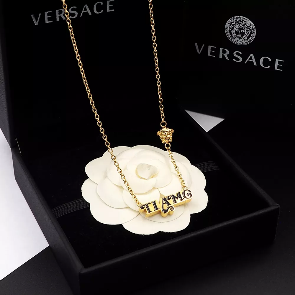 Affordable 2128 Versace Necklaces